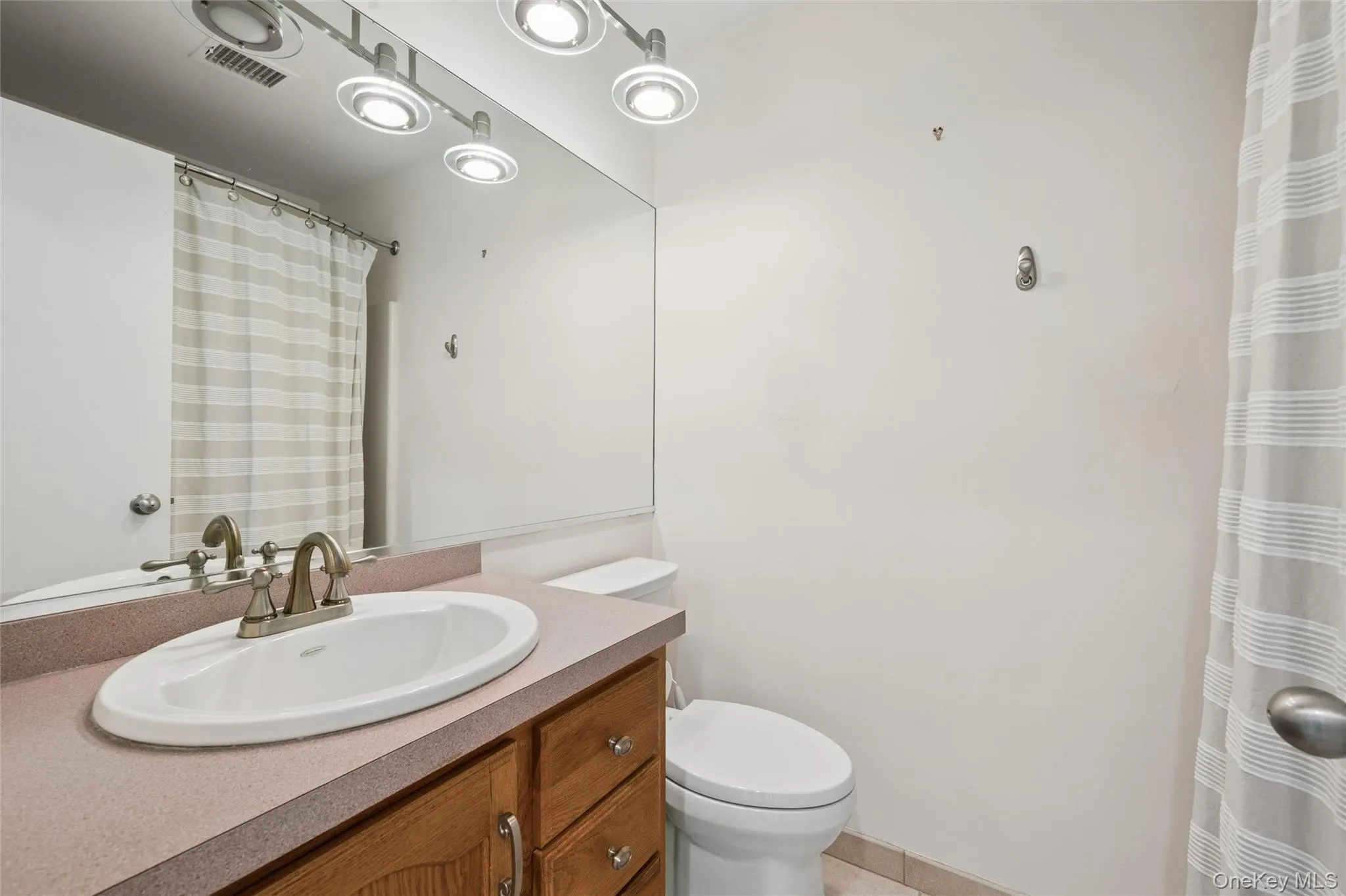 90 Hampton Vista Drive, Riverhead, NY, 3 Bedrooms Bedrooms, 6 Rooms Rooms,2 BathroomsBathrooms,Residential,For Rent,Hampton Vista,0,1049893 90 Hampton Vista Drive, Riverhead, NY, 3 Bedrooms Bedrooms, 6 Rooms Rooms,2 BathroomsBathrooms,Residential,For Rent,Hampton Vista,0,1049893