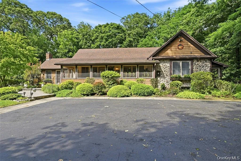2064 Country Road, Riverhead, NY, 4 Bedrooms Bedrooms, 8 Rooms Rooms,2 BathroomsBathrooms,Residential,For Rent,Country,0,1049897 2064 Country Road, Riverhead, NY, 4 Bedrooms Bedrooms, 8 Rooms Rooms,2 BathroomsBathrooms,Residential,For Rent,Country,0,1049897