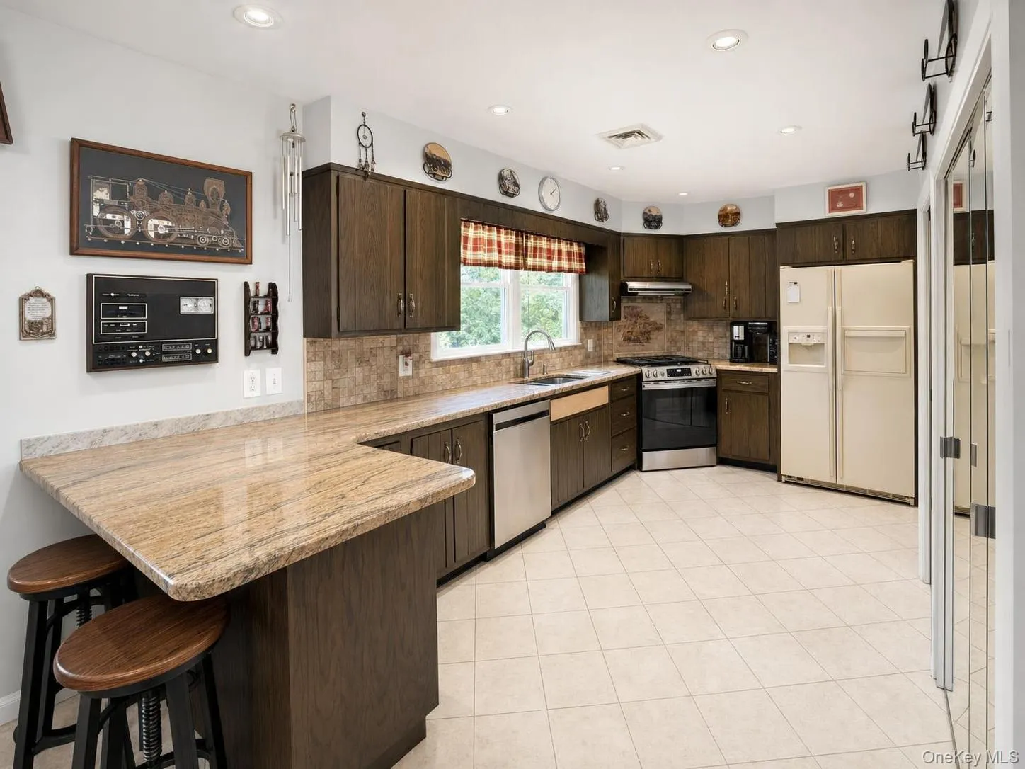 49 Quiat Road, Fallsburg, NY, 3 Bedrooms Bedrooms, 7 Rooms Rooms,2 BathroomsBathrooms,Residential,For Rent,Quiat,0,1049899 49 Quiat Road, Fallsburg, NY, 3 Bedrooms Bedrooms, 7 Rooms Rooms,2 BathroomsBathrooms,Residential,For Rent,Quiat,0,1049899