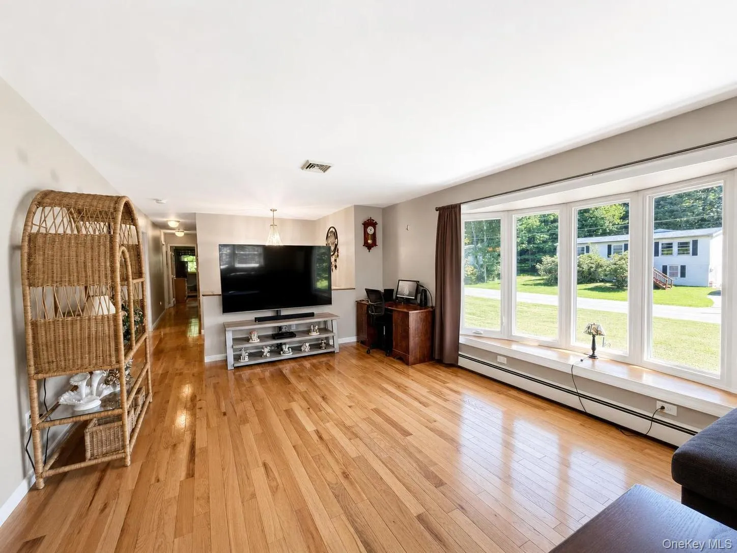 49 Quiat Road, Fallsburg, NY, 3 Bedrooms Bedrooms, 7 Rooms Rooms,2 BathroomsBathrooms,Residential,For Rent,Quiat,0,1049899 49 Quiat Road, Fallsburg, NY, 3 Bedrooms Bedrooms, 7 Rooms Rooms,2 BathroomsBathrooms,Residential,For Rent,Quiat,0,1049899