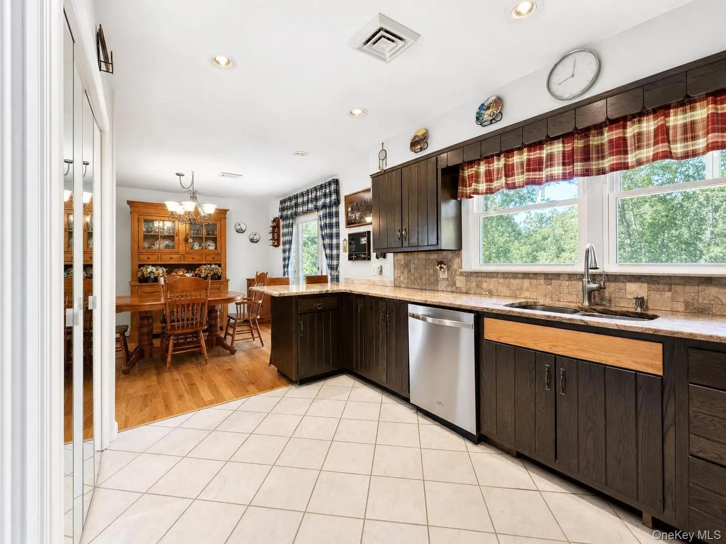49 Quiat Road, Fallsburg, NY, 3 Bedrooms Bedrooms, 7 Rooms Rooms,2 BathroomsBathrooms,Residential,For Rent,Quiat,0,1049899 49 Quiat Road, Fallsburg, NY, 3 Bedrooms Bedrooms, 7 Rooms Rooms,2 BathroomsBathrooms,Residential,For Rent,Quiat,0,1049899