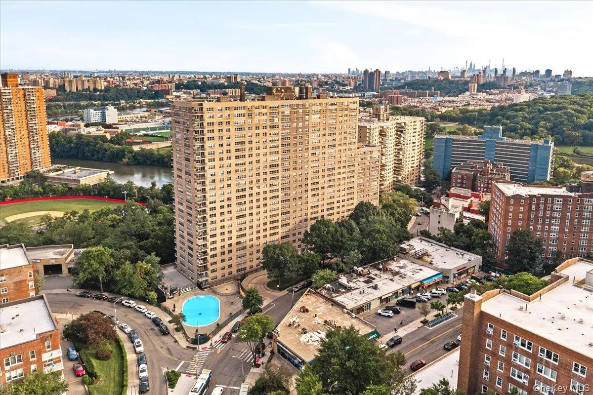 555 Kappock Street, New York, NY, 3 Bedrooms Bedrooms, 6 Rooms Rooms,2 BathroomsBathrooms,Residential,For Rent,Kappock,0,1049906 555 Kappock Street, New York, NY, 3 Bedrooms Bedrooms, 6 Rooms Rooms,2 BathroomsBathrooms,Residential,For Rent,Kappock,0,1049906