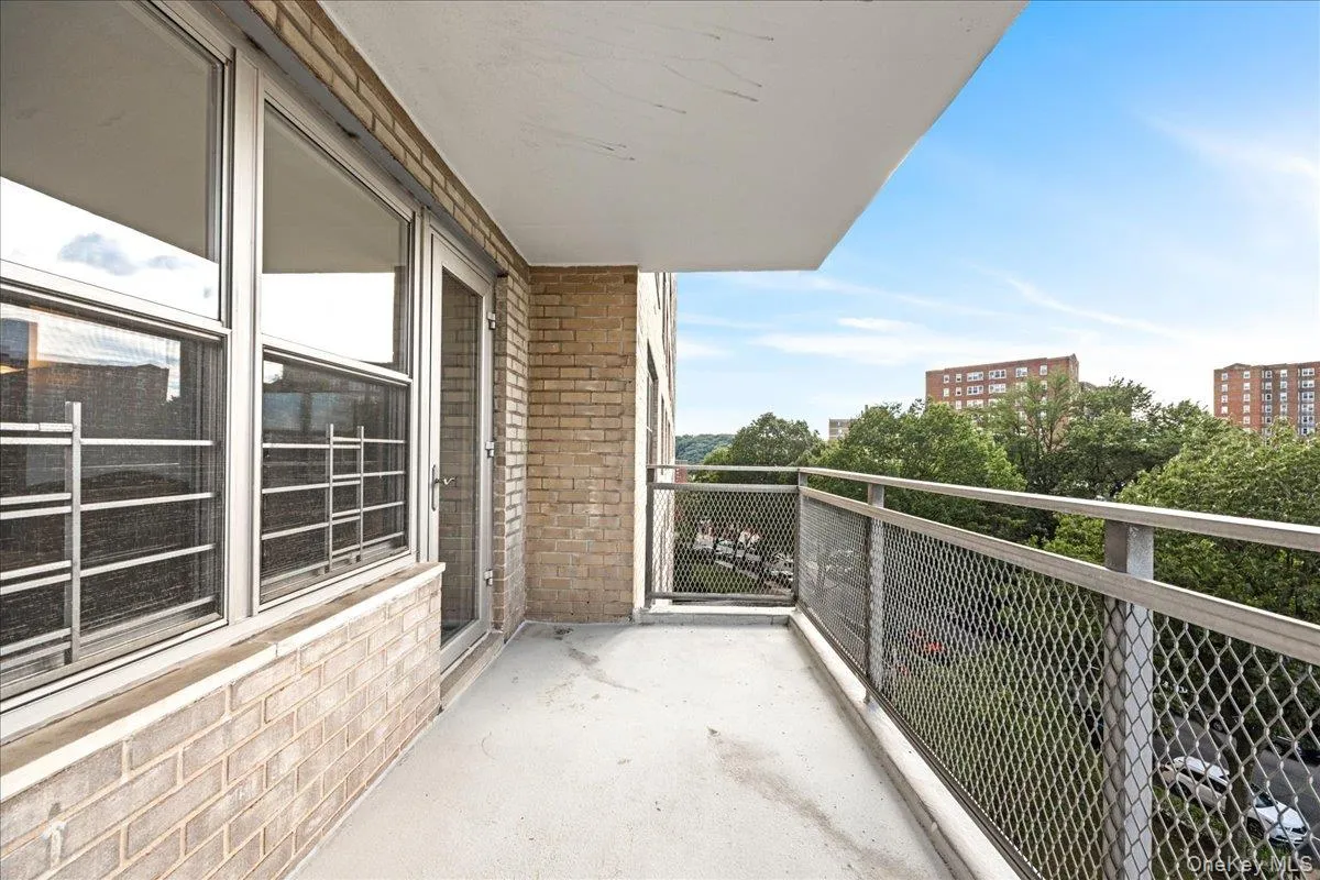 555 Kappock Street, New York, NY, 3 Bedrooms Bedrooms, 6 Rooms Rooms,2 BathroomsBathrooms,Residential,For Rent,Kappock,0,1049906 555 Kappock Street, New York, NY, 3 Bedrooms Bedrooms, 6 Rooms Rooms,2 BathroomsBathrooms,Residential,For Rent,Kappock,0,1049906
