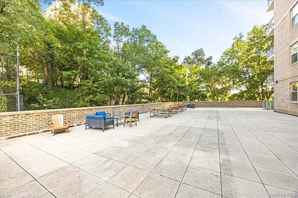 555 Kappock Street, New York, NY, 3 Bedrooms Bedrooms, 6 Rooms Rooms,2 BathroomsBathrooms,Residential,For Rent,Kappock,0,1049906 555 Kappock Street, New York, NY, 3 Bedrooms Bedrooms, 6 Rooms Rooms,2 BathroomsBathrooms,Residential,For Rent,Kappock,0,1049906
