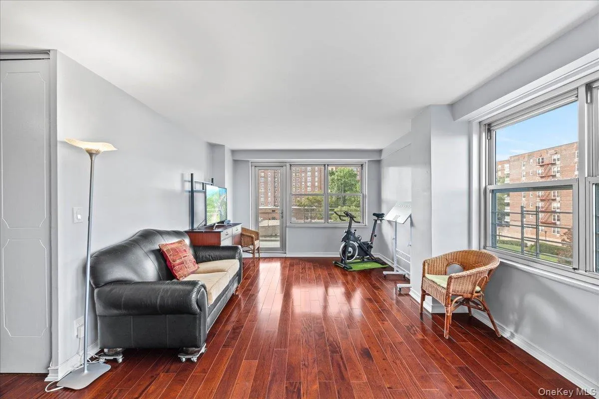 555 Kappock Street, New York, NY, 3 Bedrooms Bedrooms, 6 Rooms Rooms,2 BathroomsBathrooms,Residential,For Rent,Kappock,0,1049906 555 Kappock Street, New York, NY, 3 Bedrooms Bedrooms, 6 Rooms Rooms,2 BathroomsBathrooms,Residential,For Rent,Kappock,0,1049906