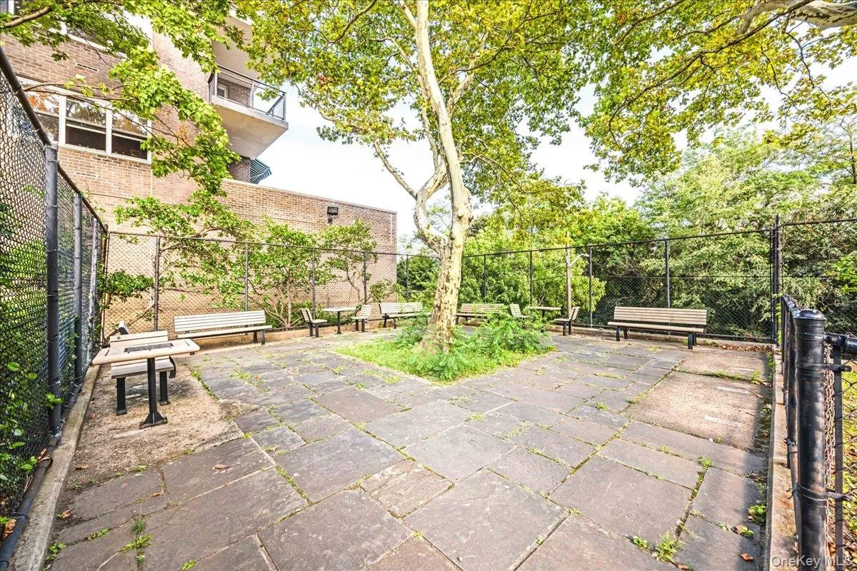 555 Kappock Street, New York, NY, 3 Bedrooms Bedrooms, 6 Rooms Rooms,2 BathroomsBathrooms,Residential,For Rent,Kappock,0,1049906 555 Kappock Street, New York, NY, 3 Bedrooms Bedrooms, 6 Rooms Rooms,2 BathroomsBathrooms,Residential,For Rent,Kappock,0,1049906