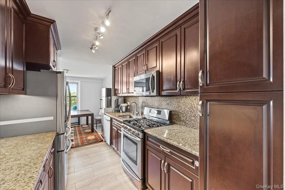 555 Kappock Street, New York, NY, 3 Bedrooms Bedrooms, 6 Rooms Rooms,2 BathroomsBathrooms,Residential,For Rent,Kappock,0,1049906 555 Kappock Street, New York, NY, 3 Bedrooms Bedrooms, 6 Rooms Rooms,2 BathroomsBathrooms,Residential,For Rent,Kappock,0,1049906
