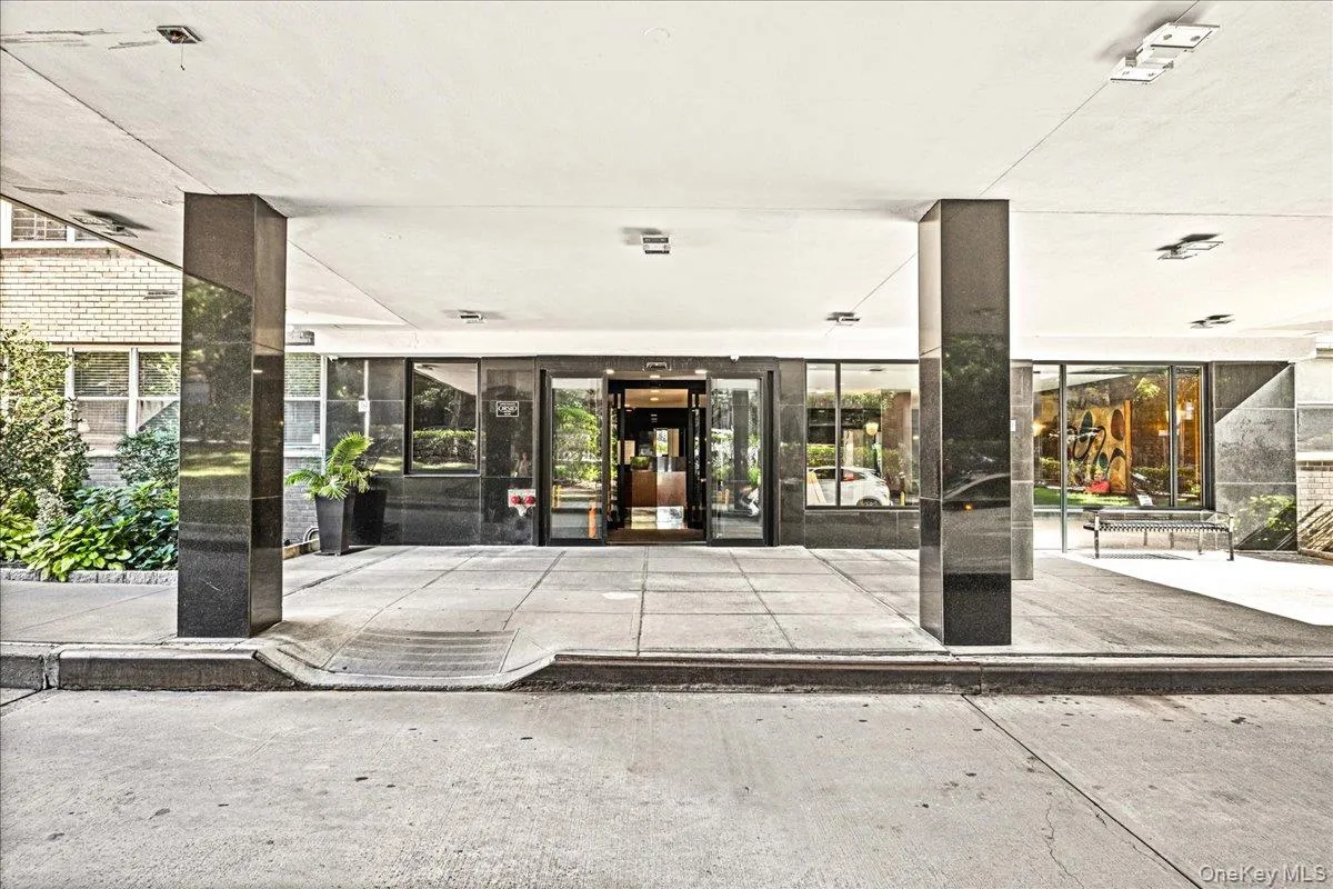 555 Kappock Street, New York, NY, 3 Bedrooms Bedrooms, 6 Rooms Rooms,2 BathroomsBathrooms,Residential,For Rent,Kappock,0,1049906 555 Kappock Street, New York, NY, 3 Bedrooms Bedrooms, 6 Rooms Rooms,2 BathroomsBathrooms,Residential,For Rent,Kappock,0,1049906