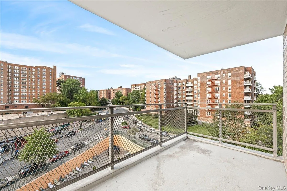555 Kappock Street, New York, NY, 3 Bedrooms Bedrooms, 6 Rooms Rooms,2 BathroomsBathrooms,Residential,For Rent,Kappock,0,1049906 555 Kappock Street, New York, NY, 3 Bedrooms Bedrooms, 6 Rooms Rooms,2 BathroomsBathrooms,Residential,For Rent,Kappock,0,1049906