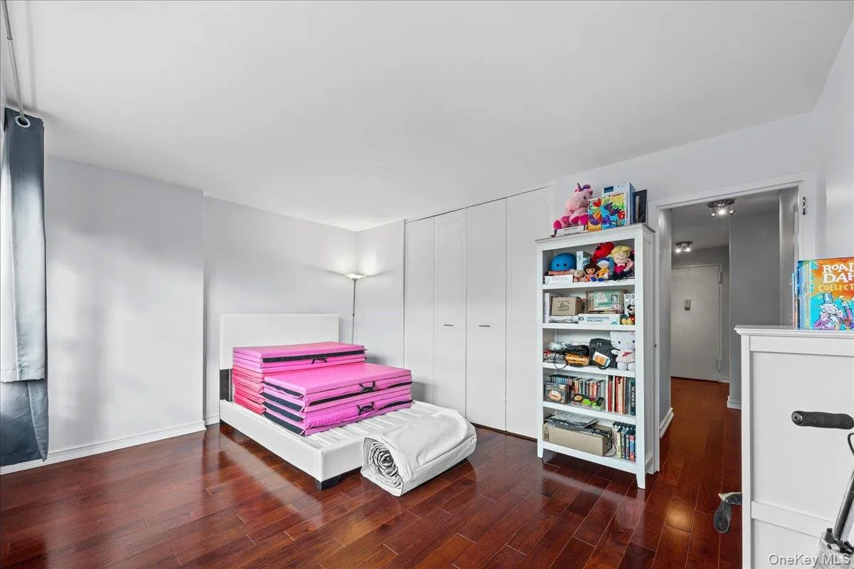 555 Kappock Street, New York, NY, 3 Bedrooms Bedrooms, 6 Rooms Rooms,2 BathroomsBathrooms,Residential,For Rent,Kappock,0,1049906 555 Kappock Street, New York, NY, 3 Bedrooms Bedrooms, 6 Rooms Rooms,2 BathroomsBathrooms,Residential,For Rent,Kappock,0,1049906