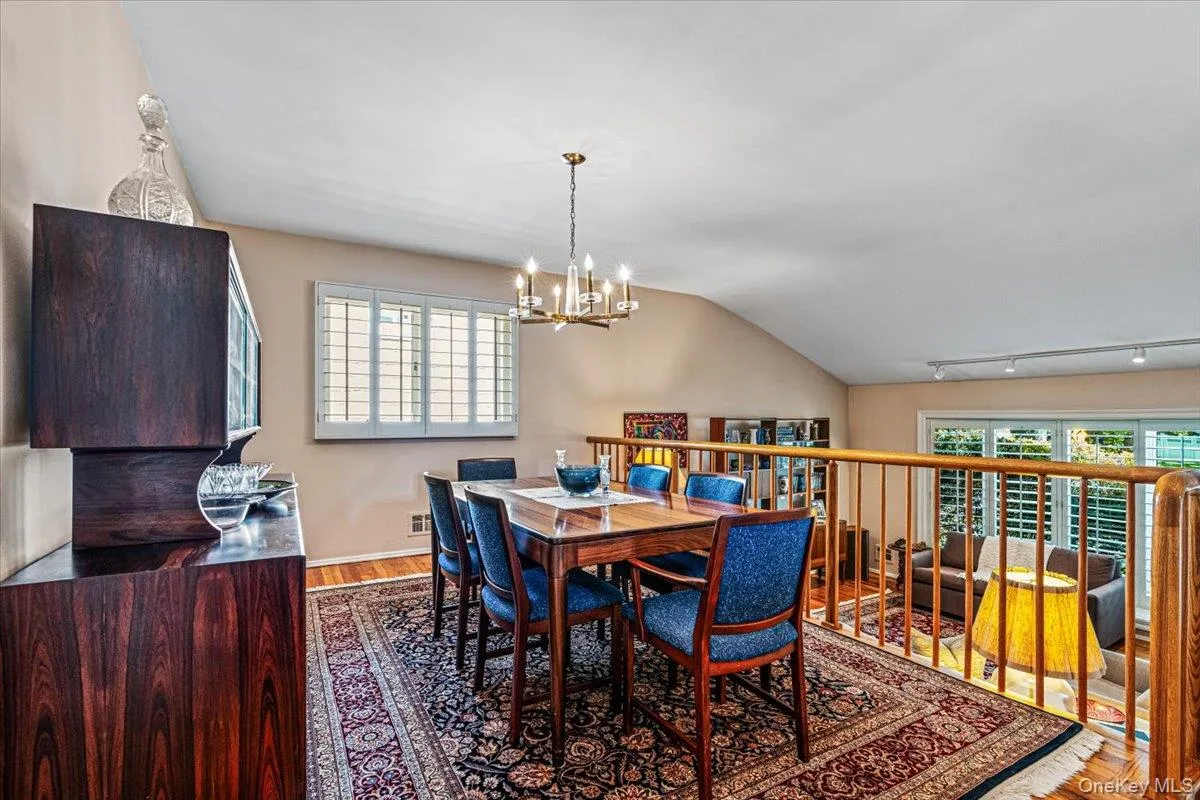 45 Driftwood Drive, North Hempstead, NY, 4 Bedrooms Bedrooms, 8 Rooms Rooms,2 BathroomsBathrooms,Residential,For Rent,Driftwood,0,1049907 45 Driftwood Drive, North Hempstead, NY, 4 Bedrooms Bedrooms, 8 Rooms Rooms,2 BathroomsBathrooms,Residential,For Rent,Driftwood,0,1049907