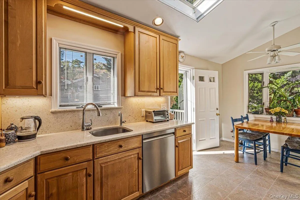 45 Driftwood Drive, North Hempstead, NY, 4 Bedrooms Bedrooms, 8 Rooms Rooms,2 BathroomsBathrooms,Residential,For Rent,Driftwood,0,1049907 45 Driftwood Drive, North Hempstead, NY, 4 Bedrooms Bedrooms, 8 Rooms Rooms,2 BathroomsBathrooms,Residential,For Rent,Driftwood,0,1049907