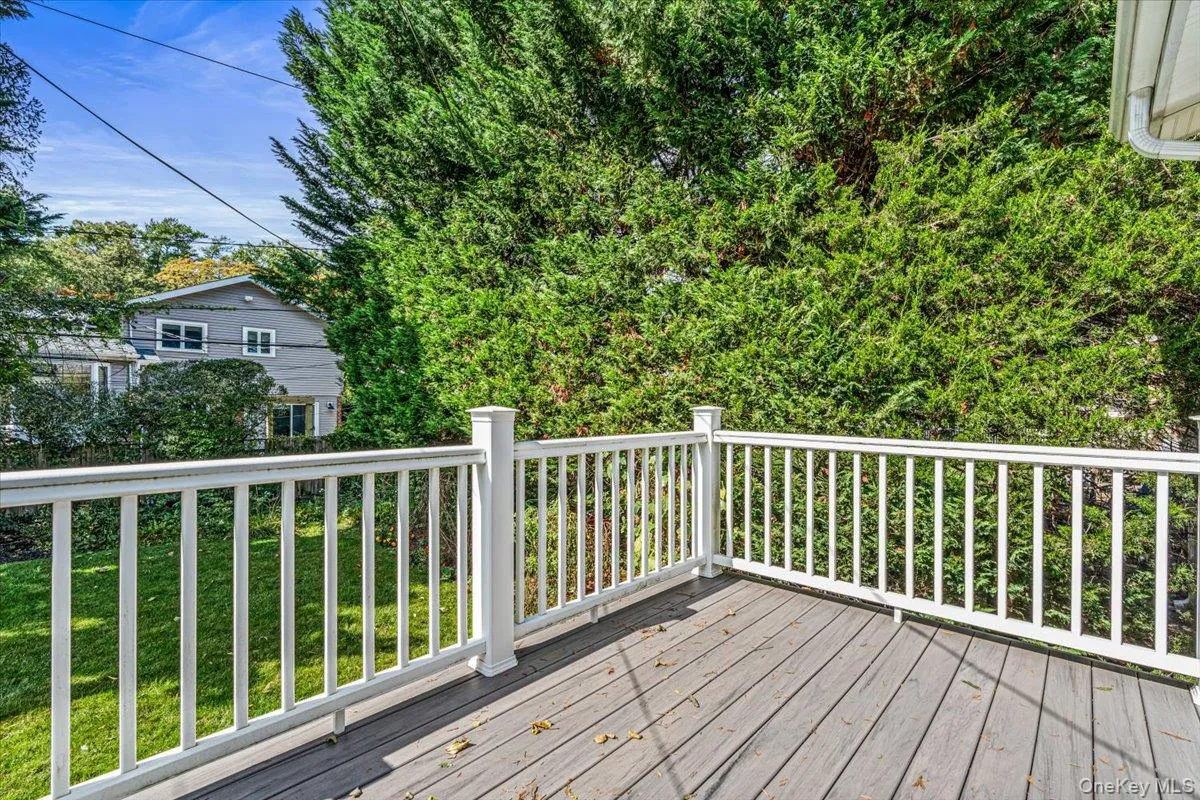 45 Driftwood Drive, North Hempstead, NY, 4 Bedrooms Bedrooms, 8 Rooms Rooms,2 BathroomsBathrooms,Residential,For Rent,Driftwood,0,1049907 45 Driftwood Drive, North Hempstead, NY, 4 Bedrooms Bedrooms, 8 Rooms Rooms,2 BathroomsBathrooms,Residential,For Rent,Driftwood,0,1049907