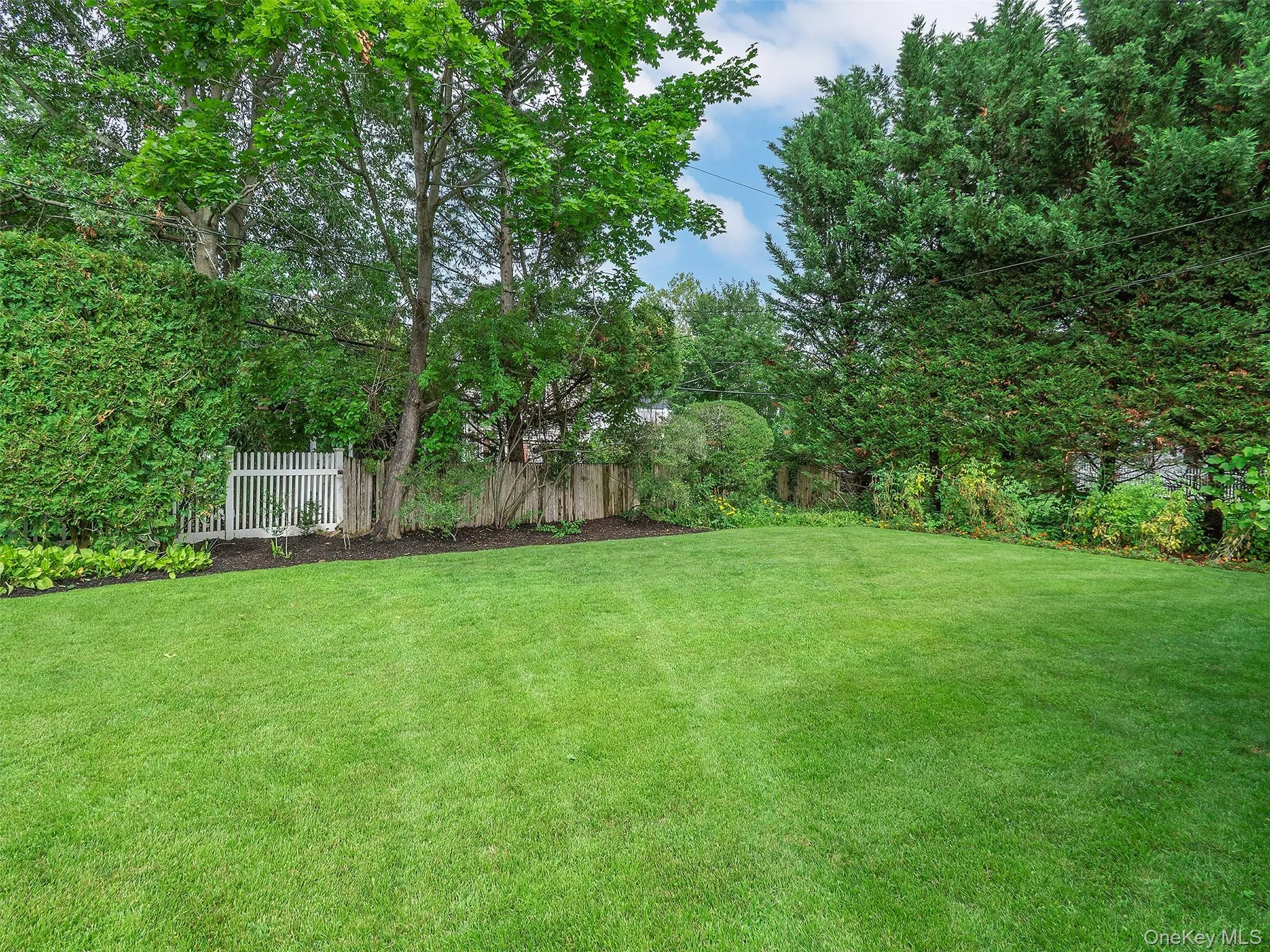 45 Driftwood Drive, North Hempstead, NY, 4 Bedrooms Bedrooms, 8 Rooms Rooms,2 BathroomsBathrooms,Residential,For Rent,Driftwood,0,1049907 45 Driftwood Drive, North Hempstead, NY, 4 Bedrooms Bedrooms, 8 Rooms Rooms,2 BathroomsBathrooms,Residential,For Rent,Driftwood,0,1049907