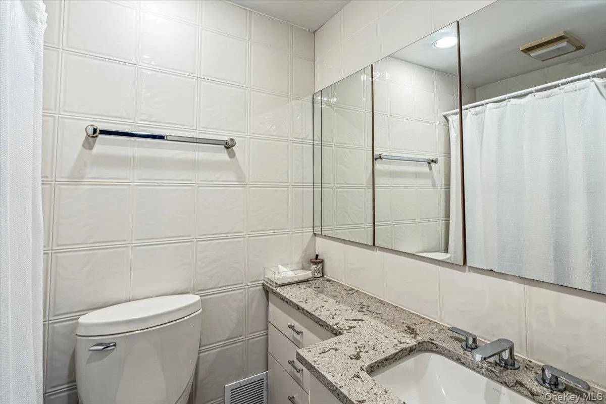 45 Driftwood Drive, North Hempstead, NY, 4 Bedrooms Bedrooms, 8 Rooms Rooms,2 BathroomsBathrooms,Residential,For Rent,Driftwood,0,1049907 45 Driftwood Drive, North Hempstead, NY, 4 Bedrooms Bedrooms, 8 Rooms Rooms,2 BathroomsBathrooms,Residential,For Rent,Driftwood,0,1049907