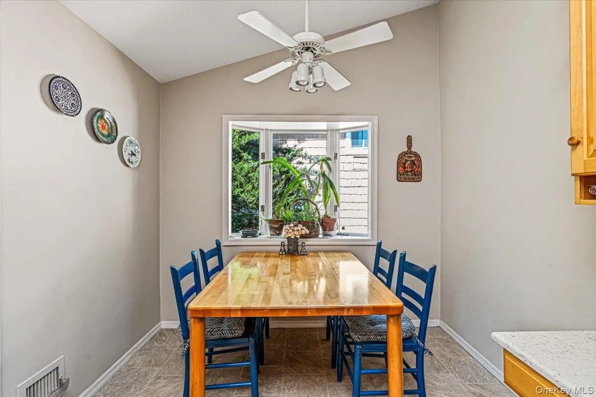 45 Driftwood Drive, North Hempstead, NY, 4 Bedrooms Bedrooms, 8 Rooms Rooms,2 BathroomsBathrooms,Residential,For Rent,Driftwood,0,1049907 45 Driftwood Drive, North Hempstead, NY, 4 Bedrooms Bedrooms, 8 Rooms Rooms,2 BathroomsBathrooms,Residential,For Rent,Driftwood,0,1049907