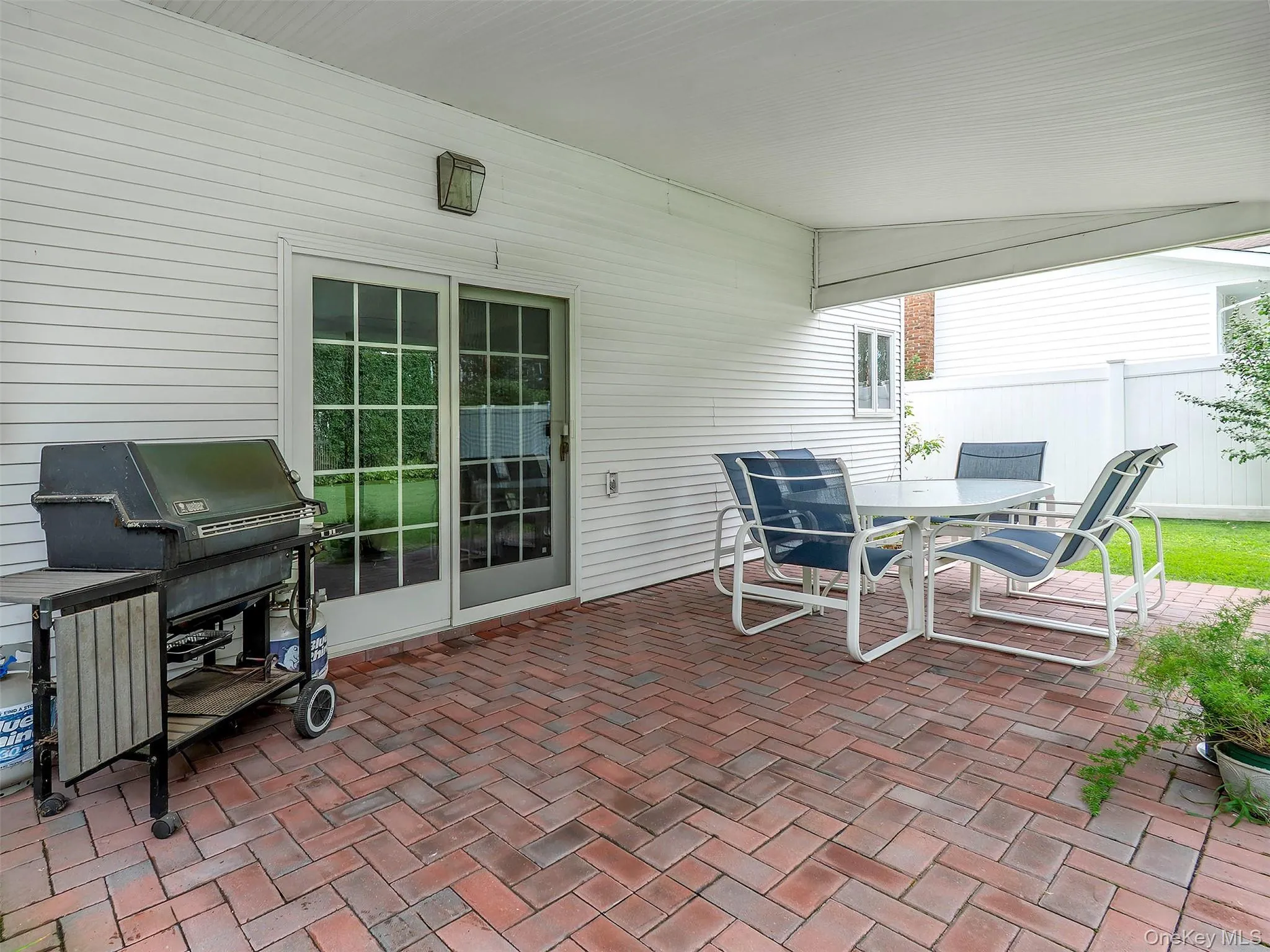 45 Driftwood Drive, North Hempstead, NY, 4 Bedrooms Bedrooms, 8 Rooms Rooms,2 BathroomsBathrooms,Residential,For Rent,Driftwood,0,1049907 45 Driftwood Drive, North Hempstead, NY, 4 Bedrooms Bedrooms, 8 Rooms Rooms,2 BathroomsBathrooms,Residential,For Rent,Driftwood,0,1049907