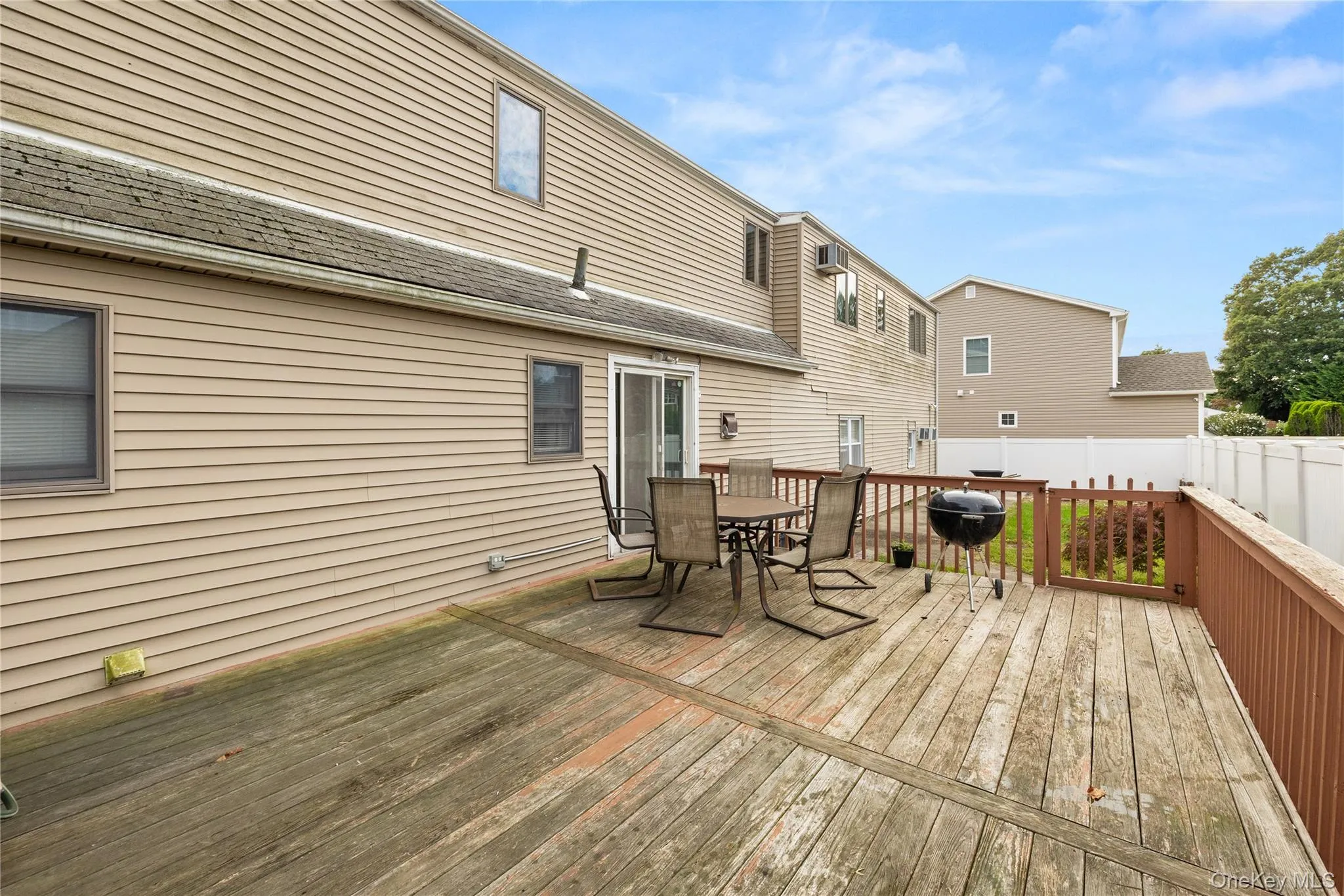 947 Park Avenue, Oyster Bay, NY, 4 Bedrooms Bedrooms, 10 Rooms Rooms,2 BathroomsBathrooms,Residential,For Rent,Park,0,1049909 947 Park Avenue, Oyster Bay, NY, 4 Bedrooms Bedrooms, 10 Rooms Rooms,2 BathroomsBathrooms,Residential,For Rent,Park,0,1049909