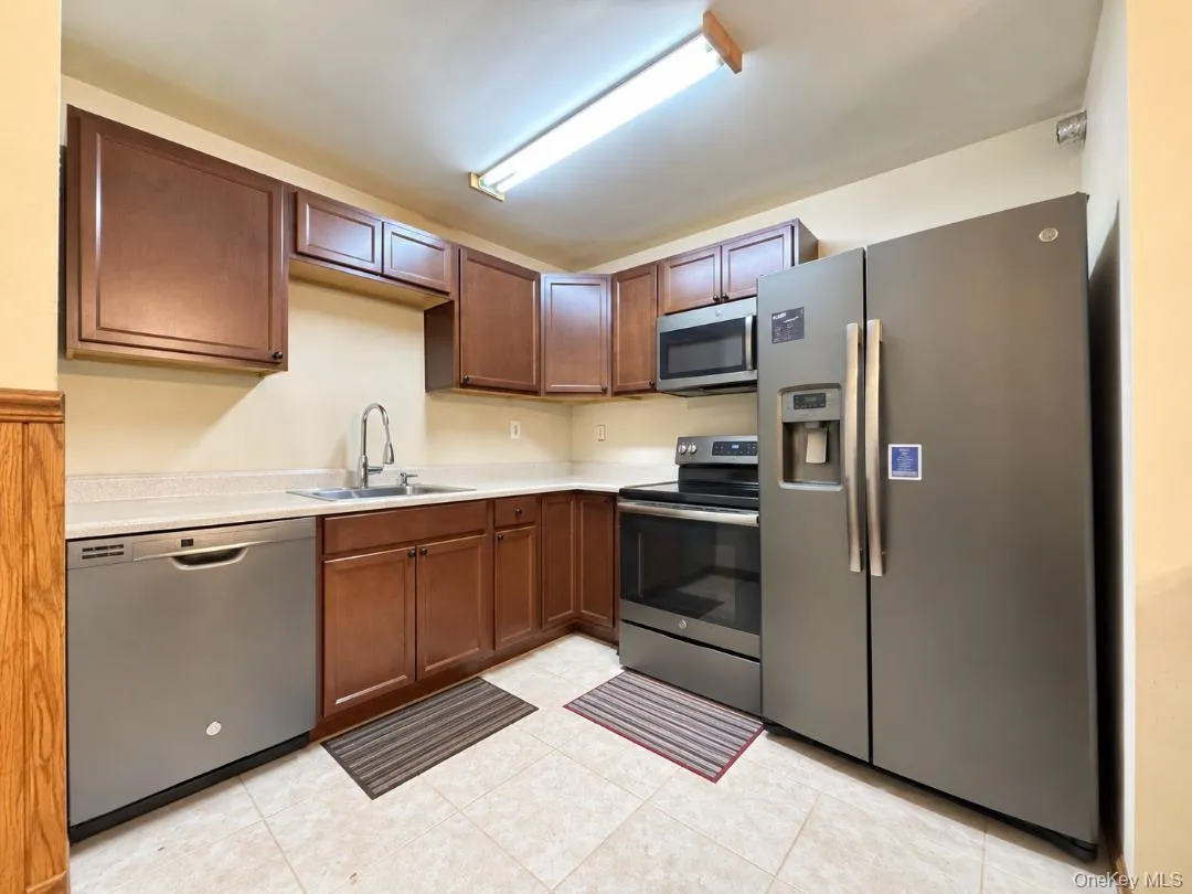 248 Concord Lane, Middletown, NY, 2 Bedrooms Bedrooms, 5 Rooms Rooms,2 BathroomsBathrooms,Residential Lease,For Rent,Concord,0,1049922 248 Concord Lane, Middletown, NY, 2 Bedrooms Bedrooms, 5 Rooms Rooms,2 BathroomsBathrooms,Residential Lease,For Rent,Concord,0,1049922