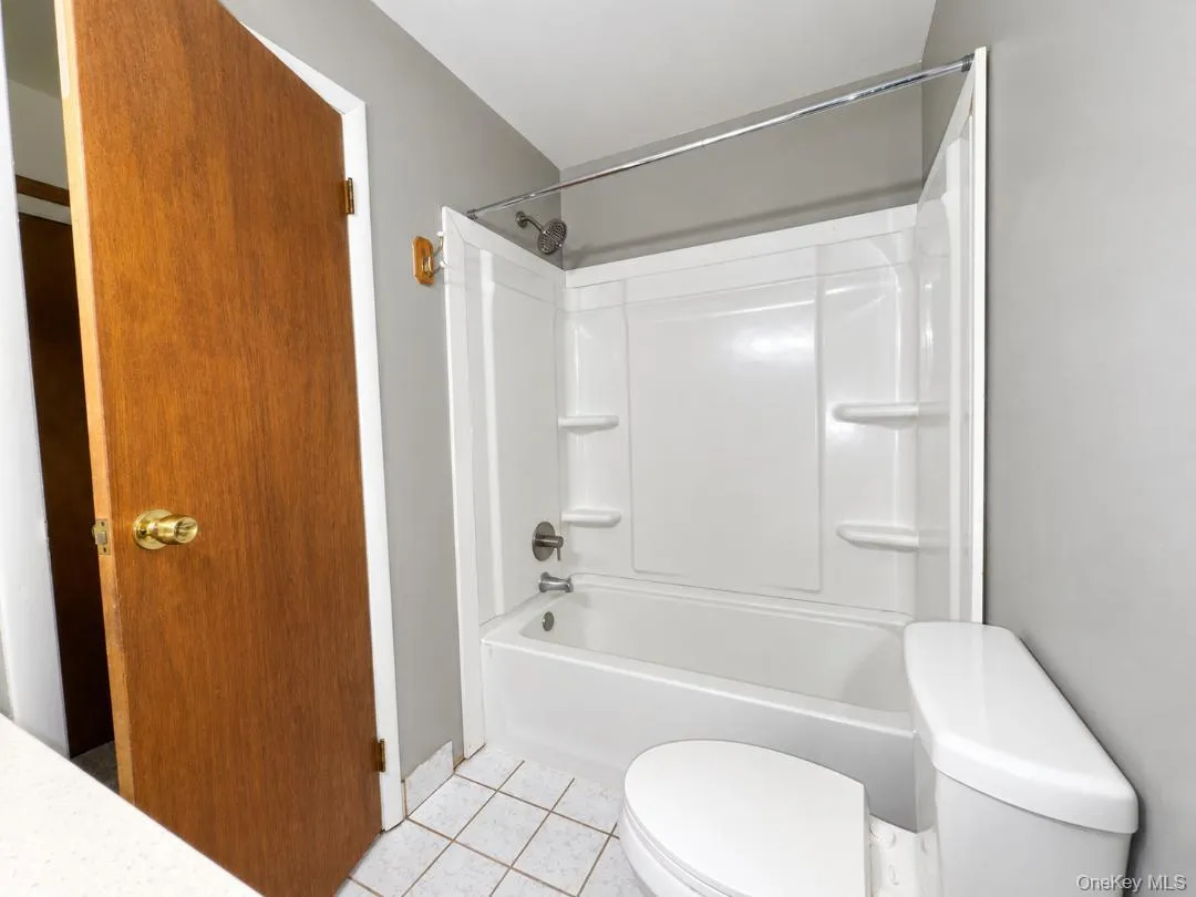 248 Concord Lane, Middletown, NY, 2 Bedroom Bedrooms, 5 Room Rooms,2 BathroomBathrooms,Residential Lease,For Rent,Concord,0,1049922 248 Concord Lane, Middletown, NY, 2 Bedroom Bedrooms, 5 Room Rooms,2 BathroomBathrooms,Residential Lease,For Rent,Concord,0,1049922