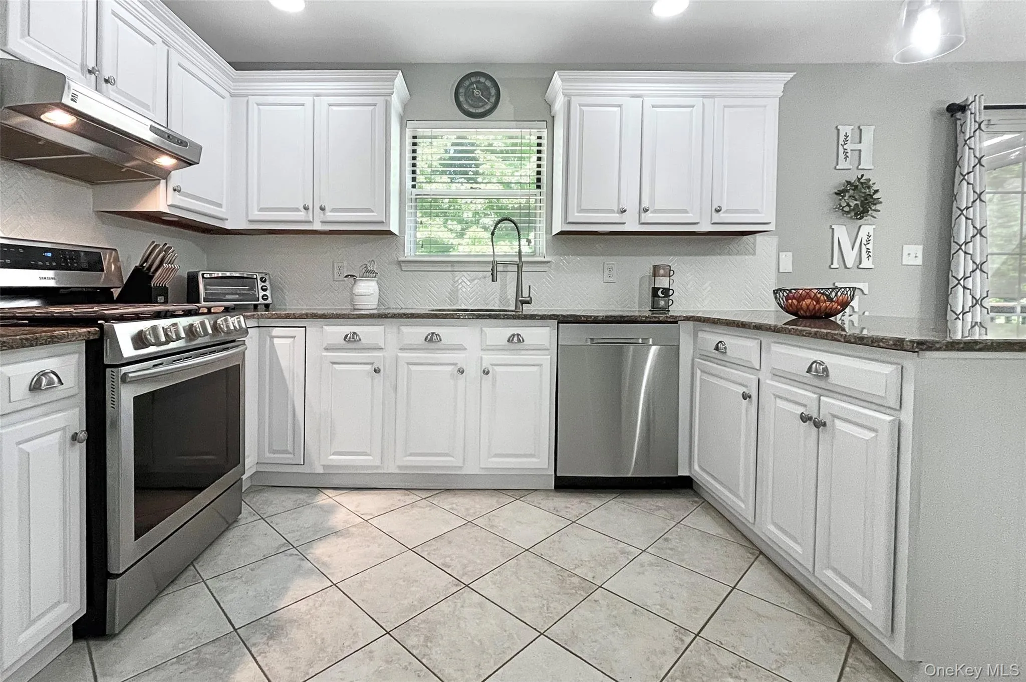 51 Prospect Street, Monroe, NY, 4 Bedrooms Bedrooms, 9 Rooms Rooms,3 BathroomsBathrooms,Residential,For Rent,Prospect,0,1049931 51 Prospect Street, Monroe, NY, 4 Bedrooms Bedrooms, 9 Rooms Rooms,3 BathroomsBathrooms,Residential,For Rent,Prospect,0,1049931