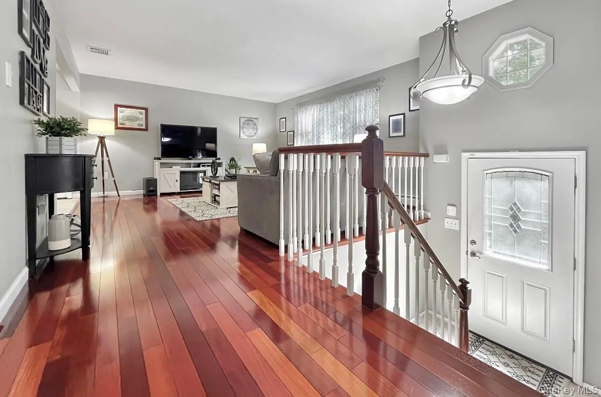to living room & country kitchen to living room & country kitchen