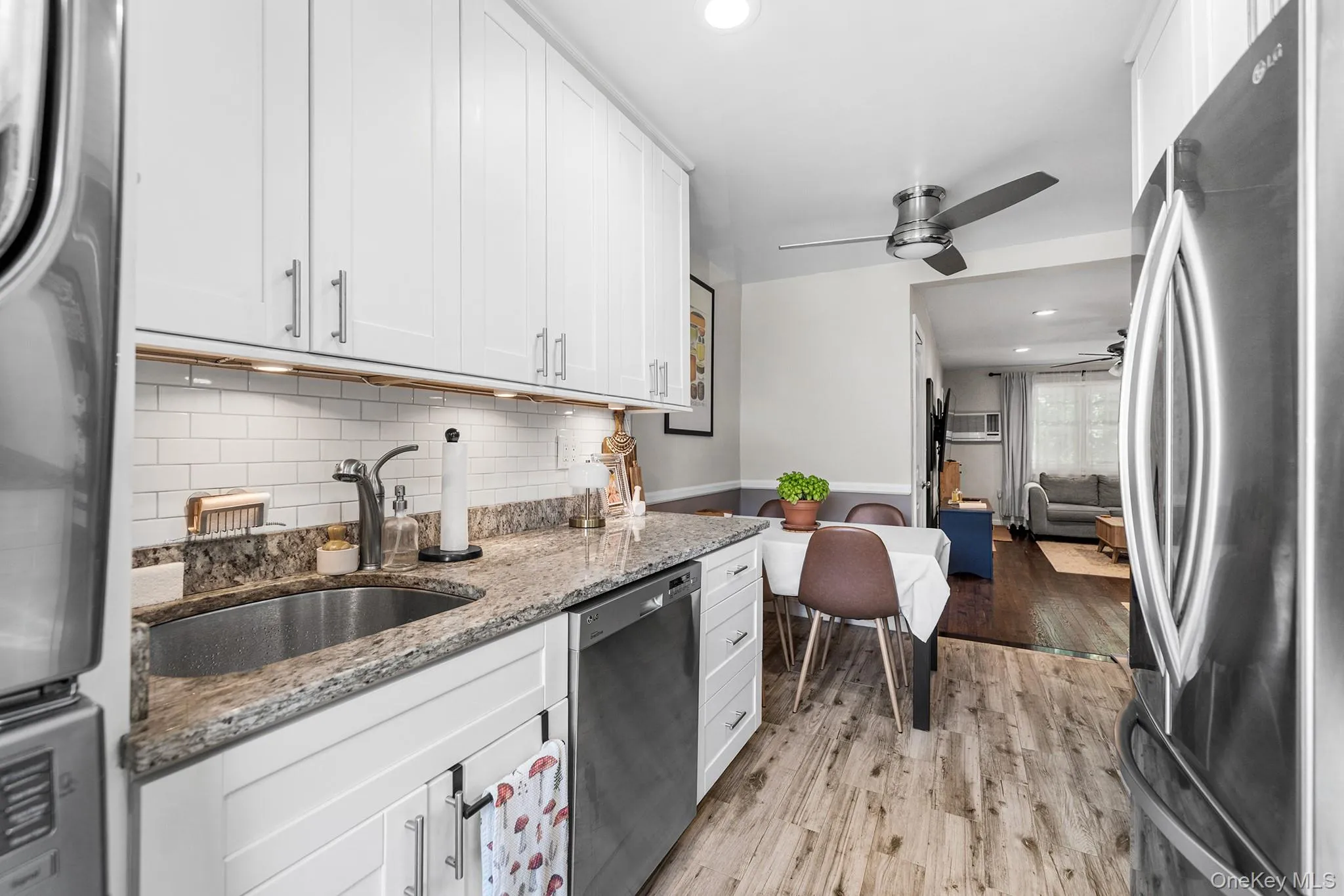 230-04 Kingsbury Avenue, New York, NY, 1 Bedroom Bedrooms, 3 Rooms Rooms,1 BathroomBathrooms,Residential,For Rent,Kingsbury,0,1049932 230-04 Kingsbury Avenue, New York, NY, 1 Bedroom Bedrooms, 3 Rooms Rooms,1 BathroomBathrooms,Residential,For Rent,Kingsbury,0,1049932