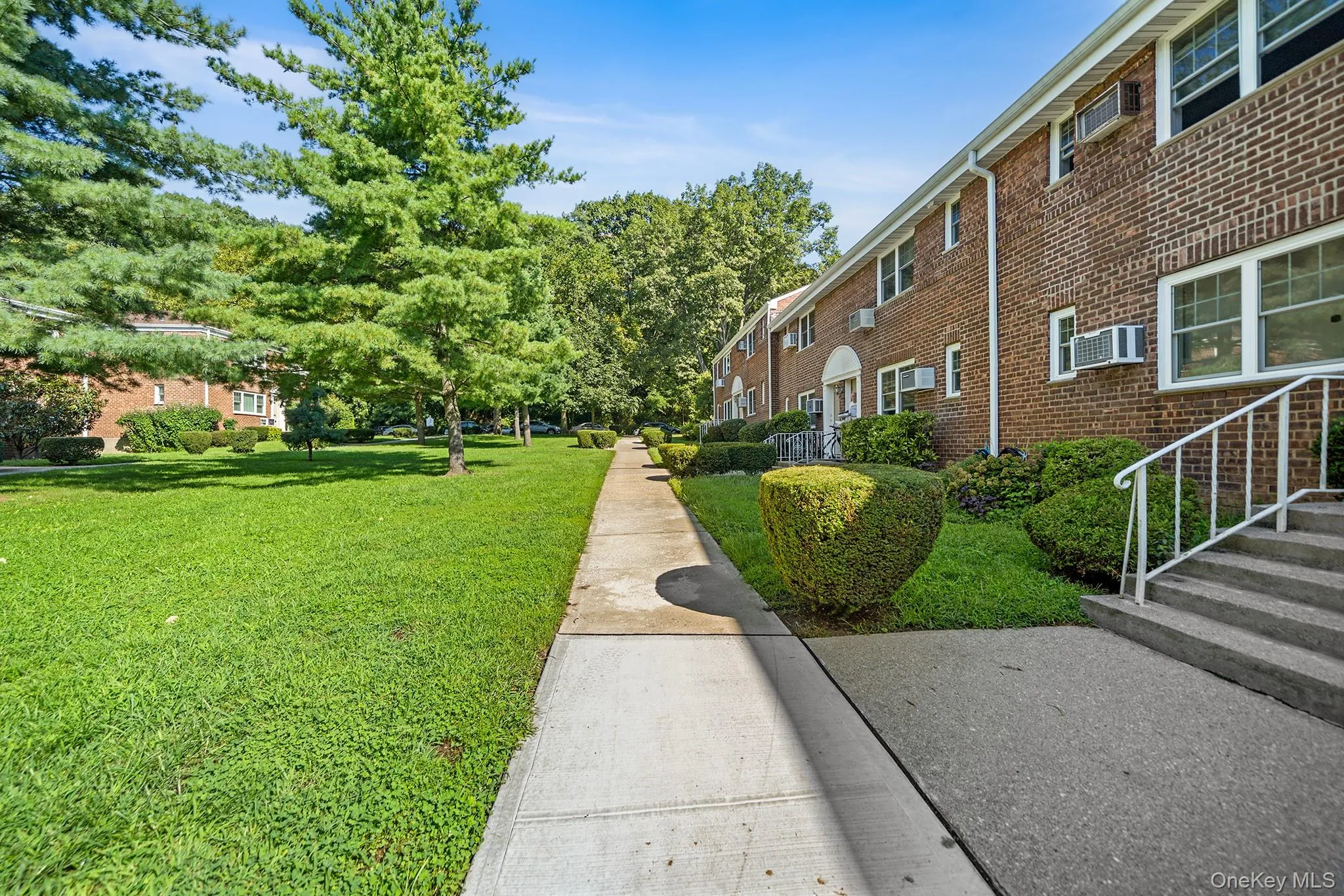 230-04 Kingsbury Avenue, New York, NY, 1 Bedroom Bedrooms, 3 Rooms Rooms,1 BathroomBathrooms,Residential,For Rent,Kingsbury,0,1049932 230-04 Kingsbury Avenue, New York, NY, 1 Bedroom Bedrooms, 3 Rooms Rooms,1 BathroomBathrooms,Residential,For Rent,Kingsbury,0,1049932