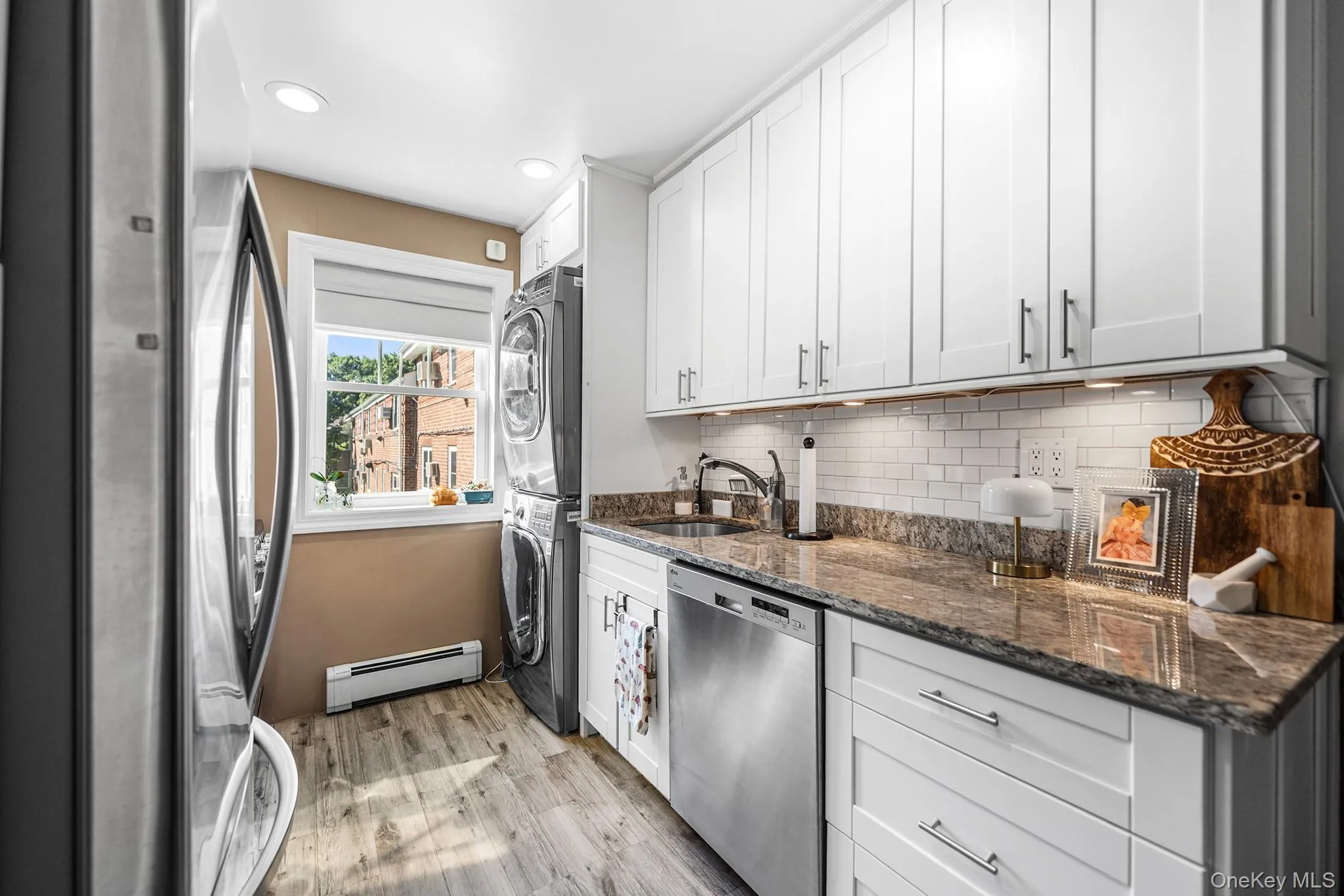 230-04 Kingsbury Avenue, New York, NY, 1 Bedroom Bedrooms, 3 Rooms Rooms,1 BathroomBathrooms,Residential,For Rent,Kingsbury,0,1049932 230-04 Kingsbury Avenue, New York, NY, 1 Bedroom Bedrooms, 3 Rooms Rooms,1 BathroomBathrooms,Residential,For Rent,Kingsbury,0,1049932