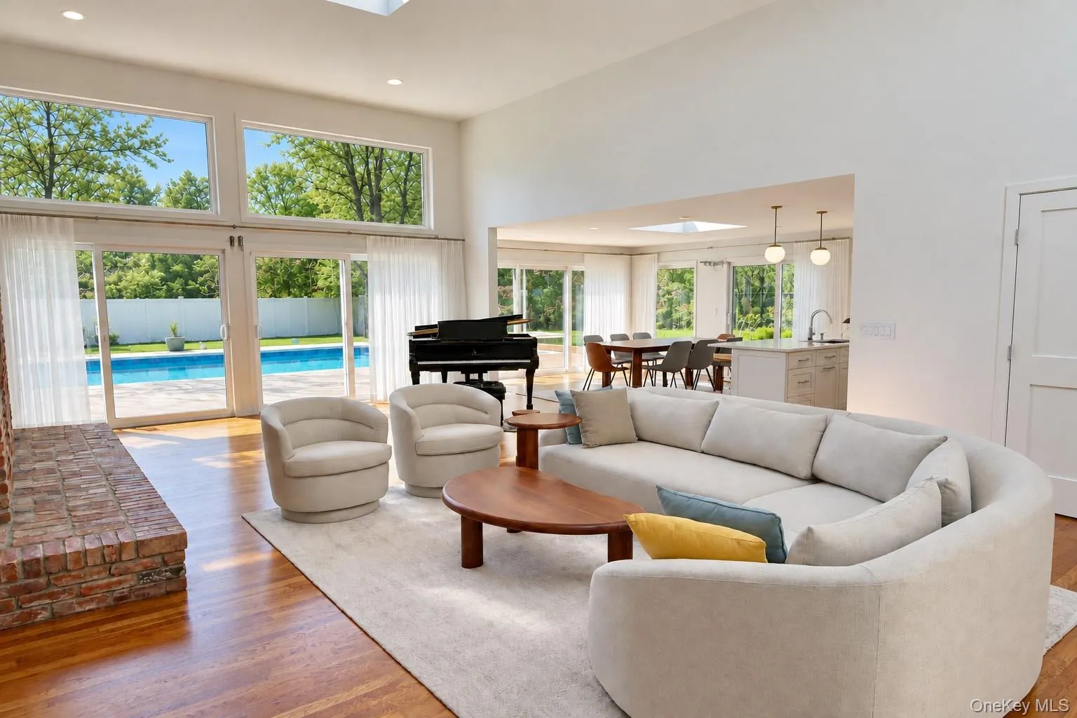 14 Woodland Lane, Southampton, NY, 5 Bedrooms Bedrooms, 8 Rooms Rooms,4 BathroomsBathrooms,Residential Lease,For Rent,Woodland,0,1049934 14 Woodland Lane, Southampton, NY, 5 Bedrooms Bedrooms, 8 Rooms Rooms,4 BathroomsBathrooms,Residential Lease,For Rent,Woodland,0,1049934