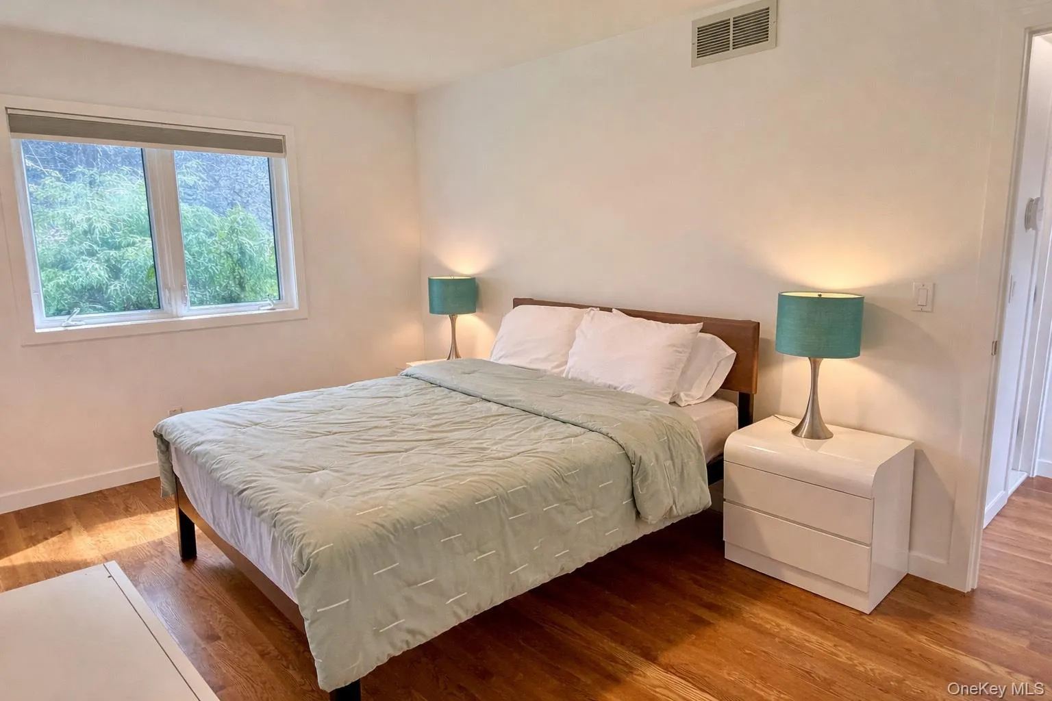 14 Woodland Lane, Southampton, NY, 5 Bedrooms Bedrooms, 8 Rooms Rooms,4 BathroomsBathrooms,Residential Lease,For Rent,Woodland,0,1049934 14 Woodland Lane, Southampton, NY, 5 Bedrooms Bedrooms, 8 Rooms Rooms,4 BathroomsBathrooms,Residential Lease,For Rent,Woodland,0,1049934