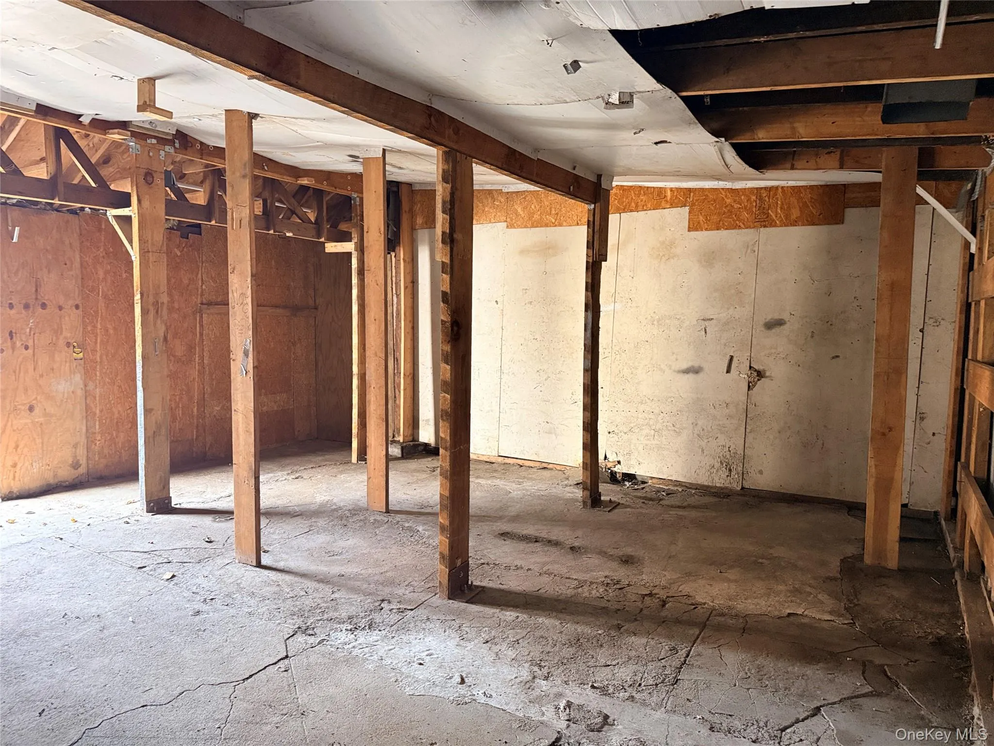 35-02 Bradley Avenue, New York, NY, ,Commercial Lease,For Rent,Bradley,0,1049936 35-02 Bradley Avenue, New York, NY, ,Commercial Lease,For Rent,Bradley,0,1049936