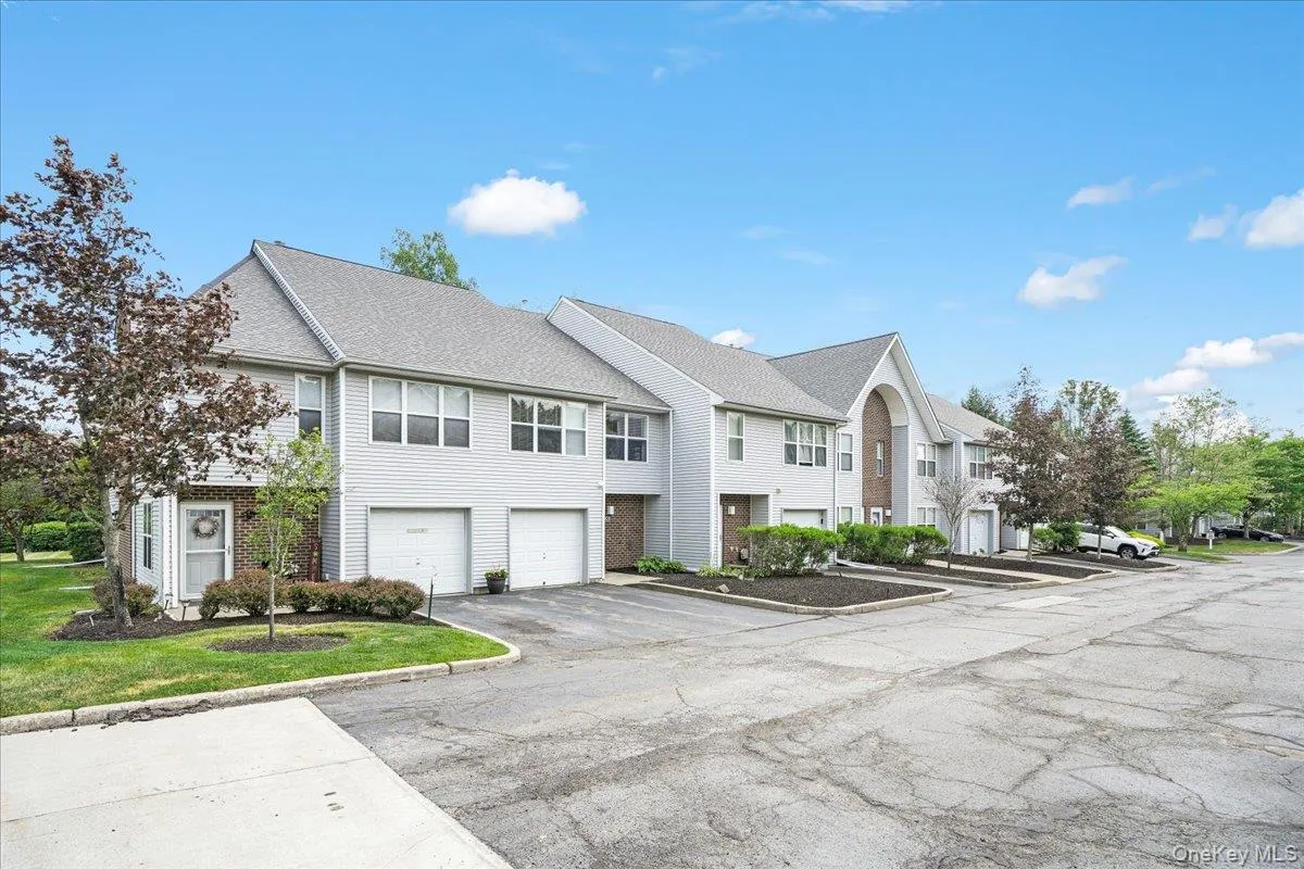45 Deer Ct Drive, Middletown, NY, 3 Bedrooms Bedrooms, 8 Rooms Rooms,2 BathroomsBathrooms,Residential,For Rent,Deer Ct,0,1049937 45 Deer Ct Drive, Middletown, NY, 3 Bedrooms Bedrooms, 8 Rooms Rooms,2 BathroomsBathrooms,Residential,For Rent,Deer Ct,0,1049937