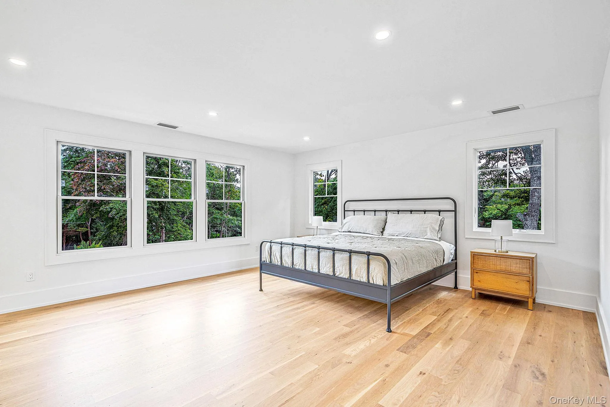 3 Vail Avenue, Southampton, NY, 4 Bedrooms Bedrooms, 13 Rooms Rooms,4 BathroomsBathrooms,Residential,For Rent,Vail,0,1049938 3 Vail Avenue, Southampton, NY, 4 Bedrooms Bedrooms, 13 Rooms Rooms,4 BathroomsBathrooms,Residential,For Rent,Vail,0,1049938