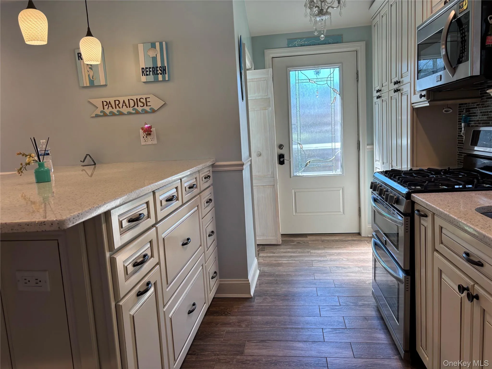 197 7th Street, Babylon, NY, 3 Bedrooms Bedrooms, 7 Rooms Rooms,2 BathroomsBathrooms,Residential,For Rent,7th,0,1049941 197 7th Street, Babylon, NY, 3 Bedrooms Bedrooms, 7 Rooms Rooms,2 BathroomsBathrooms,Residential,For Rent,7th,0,1049941