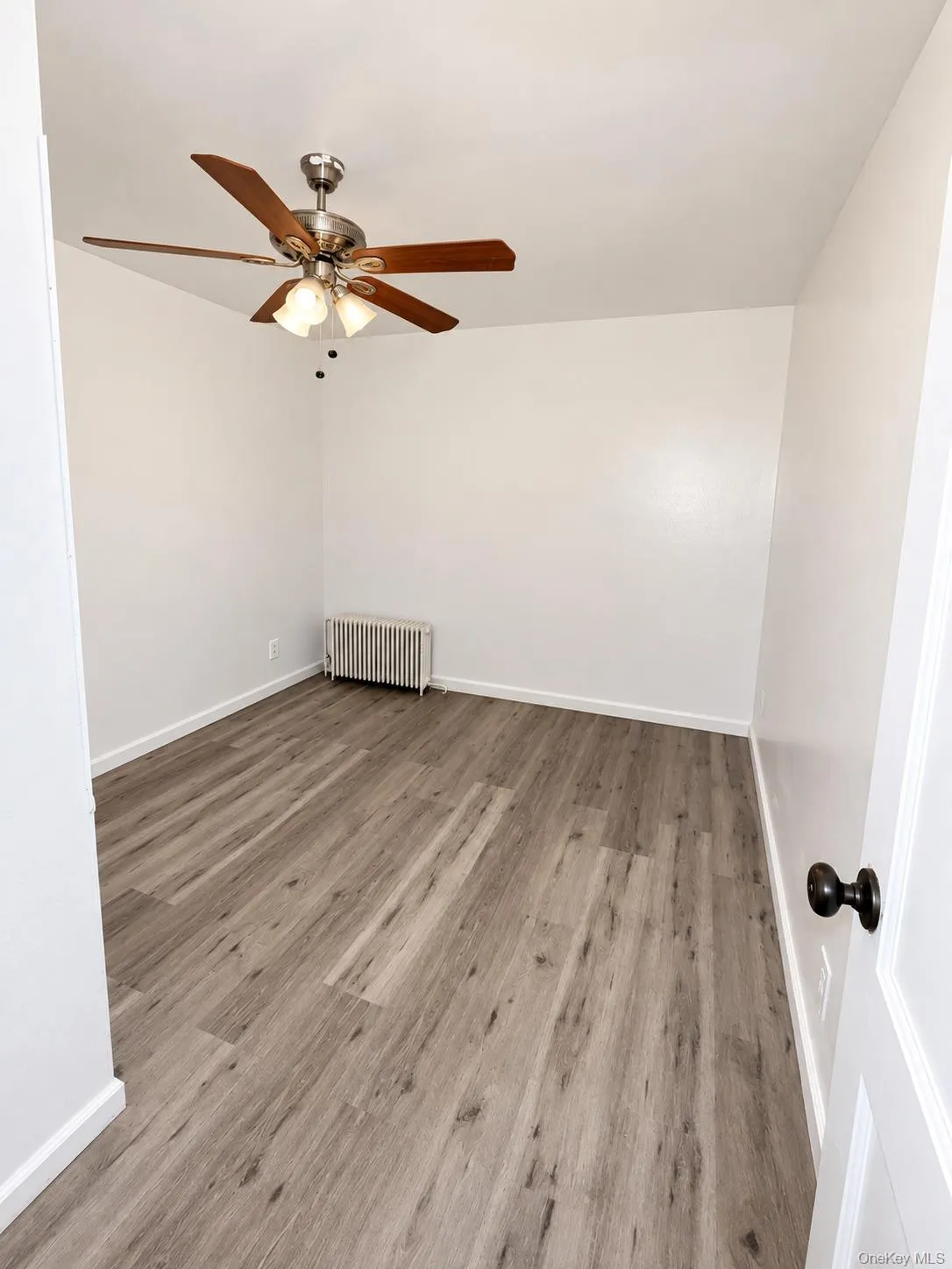 6052 80th Avenue, New York, NY, 4 Bedrooms Bedrooms, 6 Rooms Rooms,1 BathroomBathrooms,Residential Lease,For Rent,80th,0,1049943 6052 80th Avenue, New York, NY, 4 Bedrooms Bedrooms, 6 Rooms Rooms,1 BathroomBathrooms,Residential Lease,For Rent,80th,0,1049943