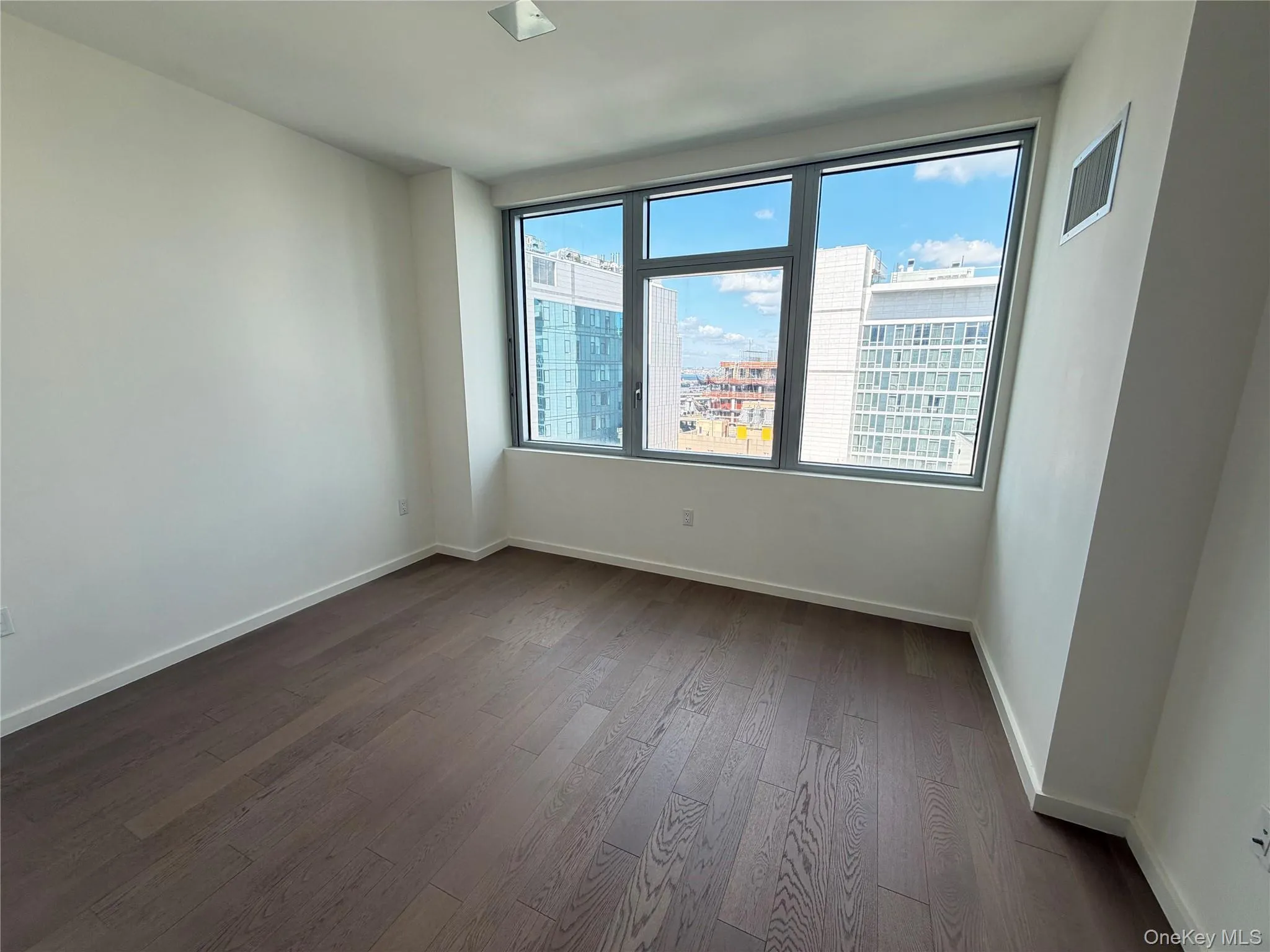133-36 37th Avenue, New York, NY, 1 Bedroom Bedrooms, 3 Rooms Rooms,1 BathroomBathrooms,Residential,For Rent,37th,0,1049945 133-36 37th Avenue, New York, NY, 1 Bedroom Bedrooms, 3 Rooms Rooms,1 BathroomBathrooms,Residential,For Rent,37th,0,1049945