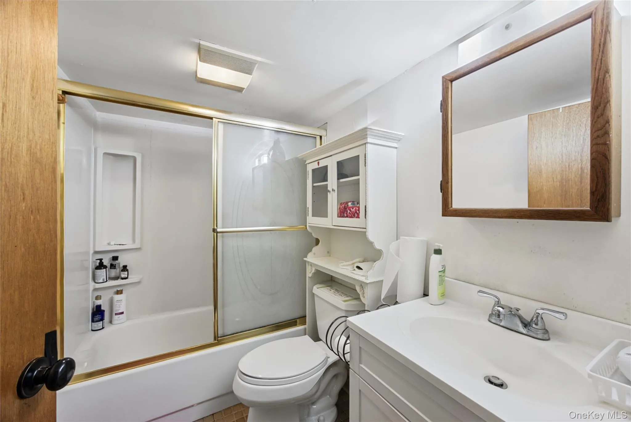 26 Oxford Street, Hempstead, NY, 3 Bedrooms Bedrooms, 7 Rooms Rooms,3 BathroomsBathrooms,Residential,For Rent,Oxford,0,1049946 26 Oxford Street, Hempstead, NY, 3 Bedrooms Bedrooms, 7 Rooms Rooms,3 BathroomsBathrooms,Residential,For Rent,Oxford,0,1049946