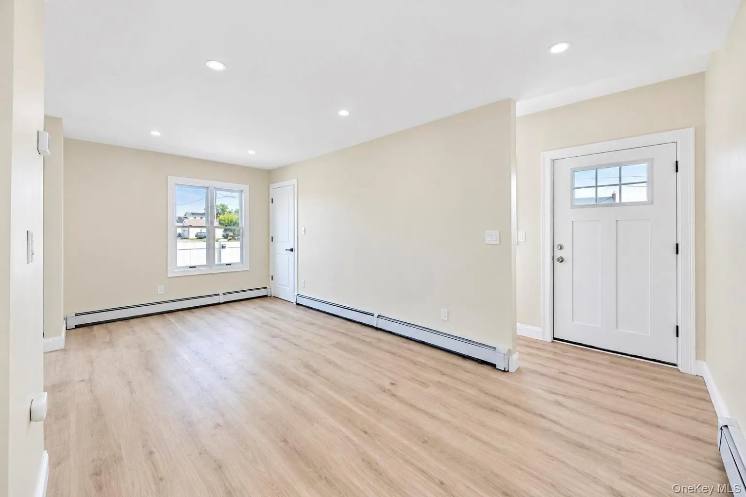 891 Bay Street, Babylon, NY, 6 Bedrooms Bedrooms, 9 Rooms Rooms,3 BathroomsBathrooms,Residential,For Rent,Bay,0,1049947 891 Bay Street, Babylon, NY, 6 Bedrooms Bedrooms, 9 Rooms Rooms,3 BathroomsBathrooms,Residential,For Rent,Bay,0,1049947