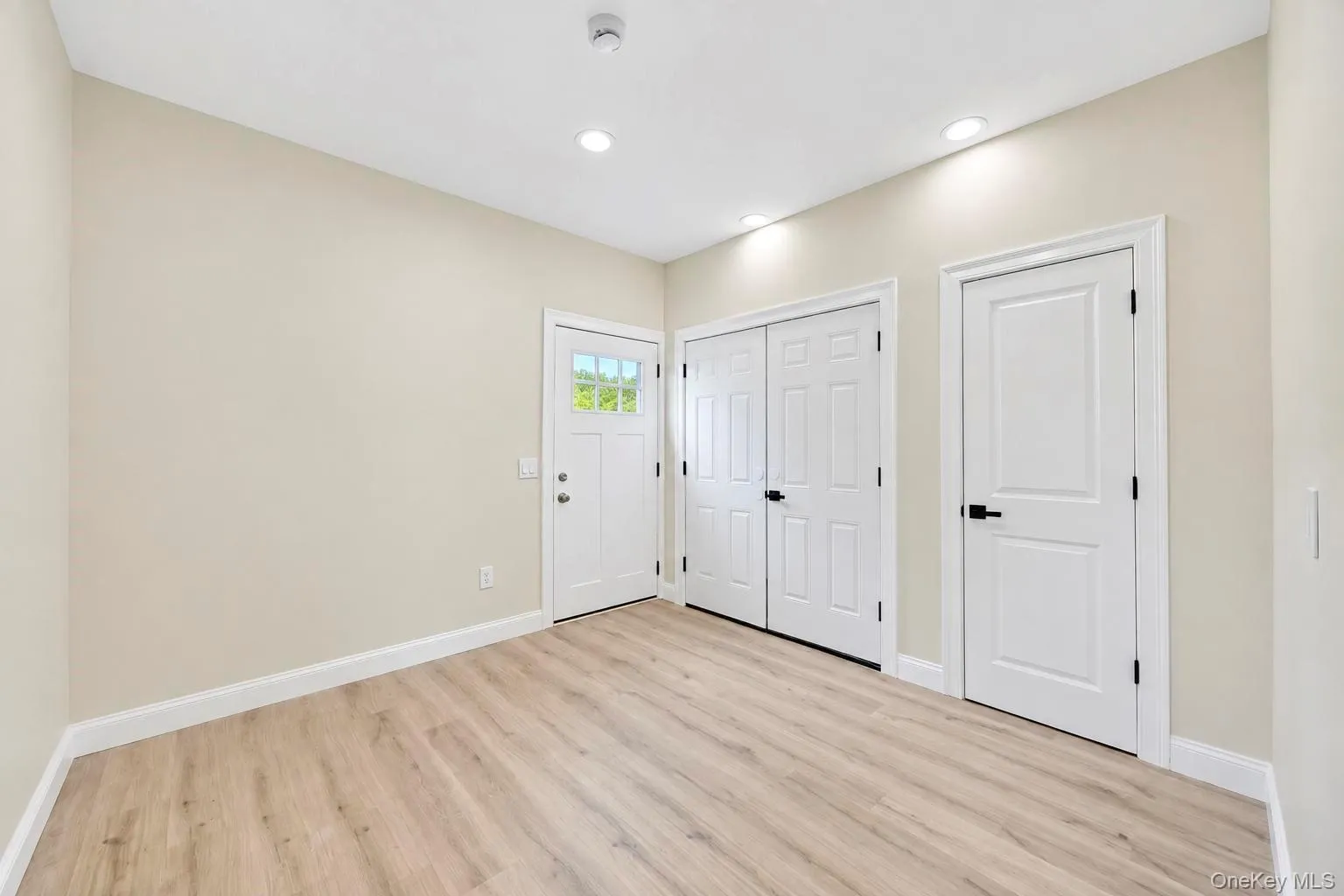 891 Bay Street, Babylon, NY, 6 Bedrooms Bedrooms, 9 Rooms Rooms,3 BathroomsBathrooms,Residential,For Rent,Bay,0,1049947 891 Bay Street, Babylon, NY, 6 Bedrooms Bedrooms, 9 Rooms Rooms,3 BathroomsBathrooms,Residential,For Rent,Bay,0,1049947