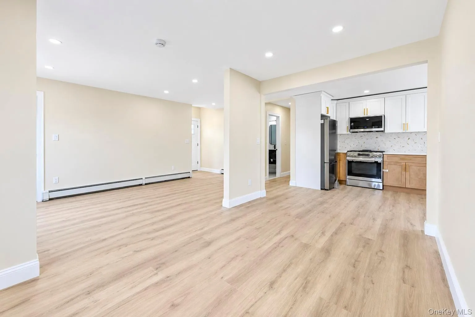 891 Bay Street, Babylon, NY, 6 Bedrooms Bedrooms, 9 Rooms Rooms,3 BathroomsBathrooms,Residential,For Rent,Bay,0,1049947 891 Bay Street, Babylon, NY, 6 Bedrooms Bedrooms, 9 Rooms Rooms,3 BathroomsBathrooms,Residential,For Rent,Bay,0,1049947