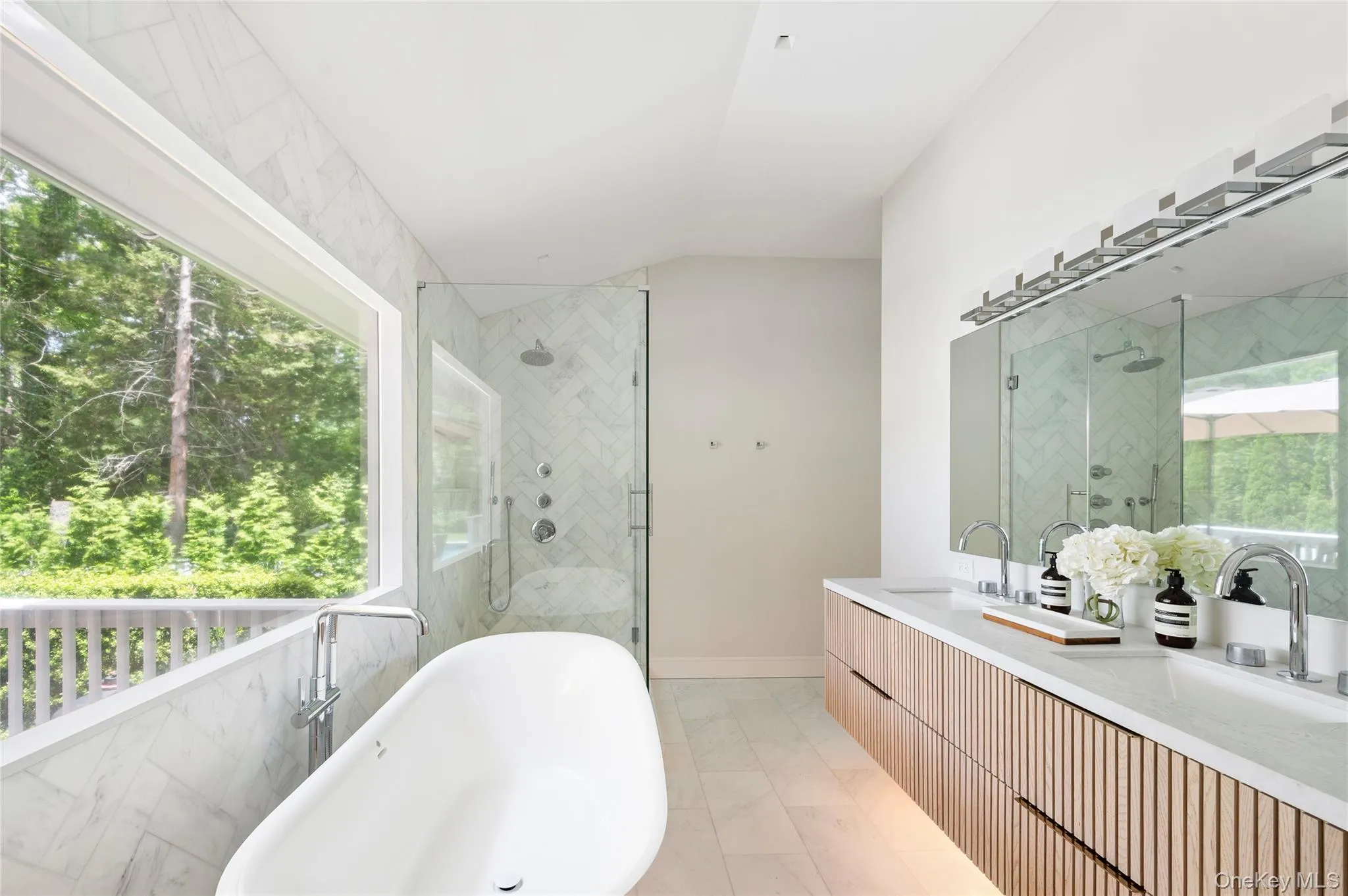 48 Beechwood Drive, Southampton, NY, 5 Bedrooms Bedrooms, 8 Rooms Rooms,5 BathroomsBathrooms,Residential,For Rent,Beechwood,0,1049950 48 Beechwood Drive, Southampton, NY, 5 Bedrooms Bedrooms, 8 Rooms Rooms,5 BathroomsBathrooms,Residential,For Rent,Beechwood,0,1049950