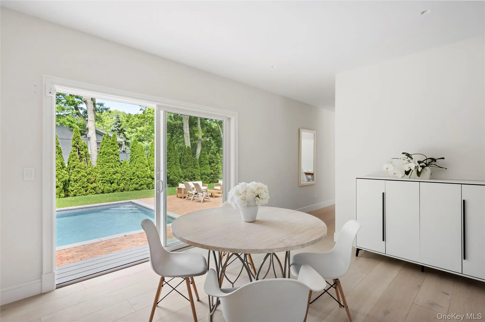 48 Beechwood Drive, Southampton, NY, 5 Bedrooms Bedrooms, 8 Rooms Rooms,5 BathroomsBathrooms,Residential,For Rent,Beechwood,0,1049950 48 Beechwood Drive, Southampton, NY, 5 Bedrooms Bedrooms, 8 Rooms Rooms,5 BathroomsBathrooms,Residential,For Rent,Beechwood,0,1049950