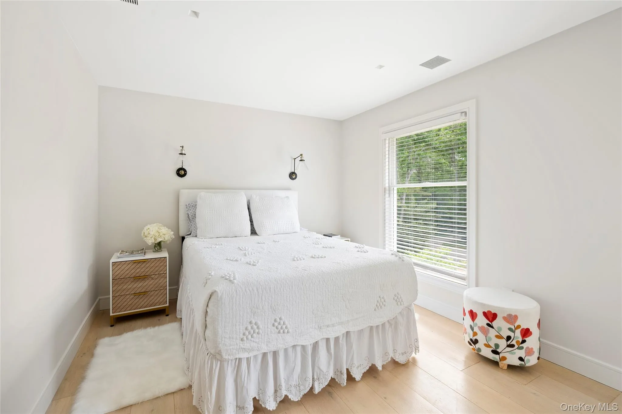 48 Beechwood Drive, Southampton, NY, 5 Bedrooms Bedrooms, 8 Rooms Rooms,5 BathroomsBathrooms,Residential,For Rent,Beechwood,0,1049950 48 Beechwood Drive, Southampton, NY, 5 Bedrooms Bedrooms, 8 Rooms Rooms,5 BathroomsBathrooms,Residential,For Rent,Beechwood,0,1049950