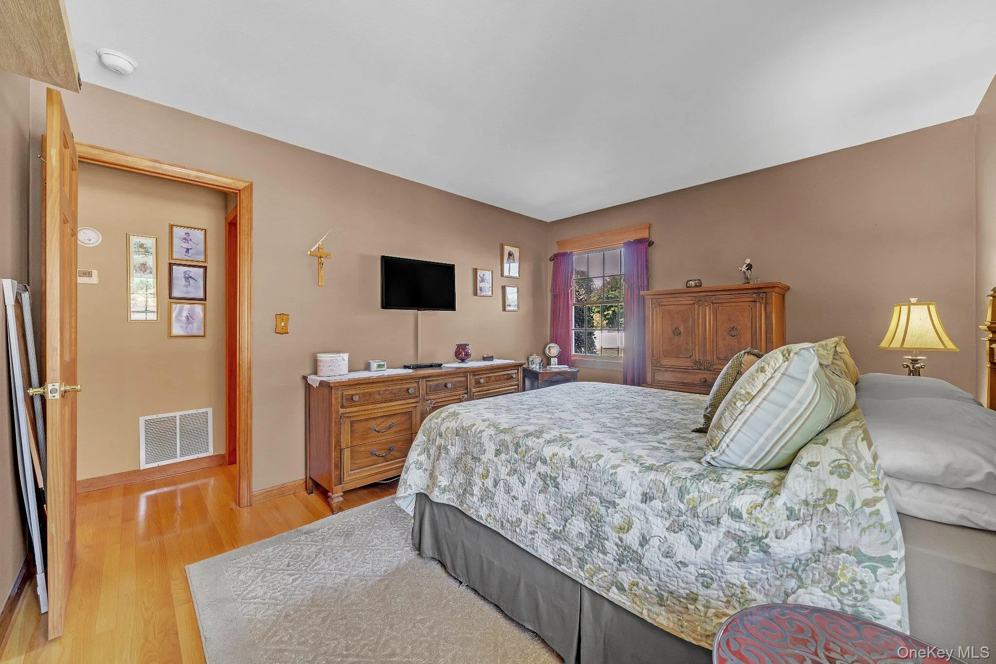 9 Anson Lane, Islip, NY, 3 Bedrooms Bedrooms, 9 Rooms Rooms,1 BathroomBathrooms,Residential,For Rent,Anson,0,1049952 9 Anson Lane, Islip, NY, 3 Bedrooms Bedrooms, 9 Rooms Rooms,1 BathroomBathrooms,Residential,For Rent,Anson,0,1049952
