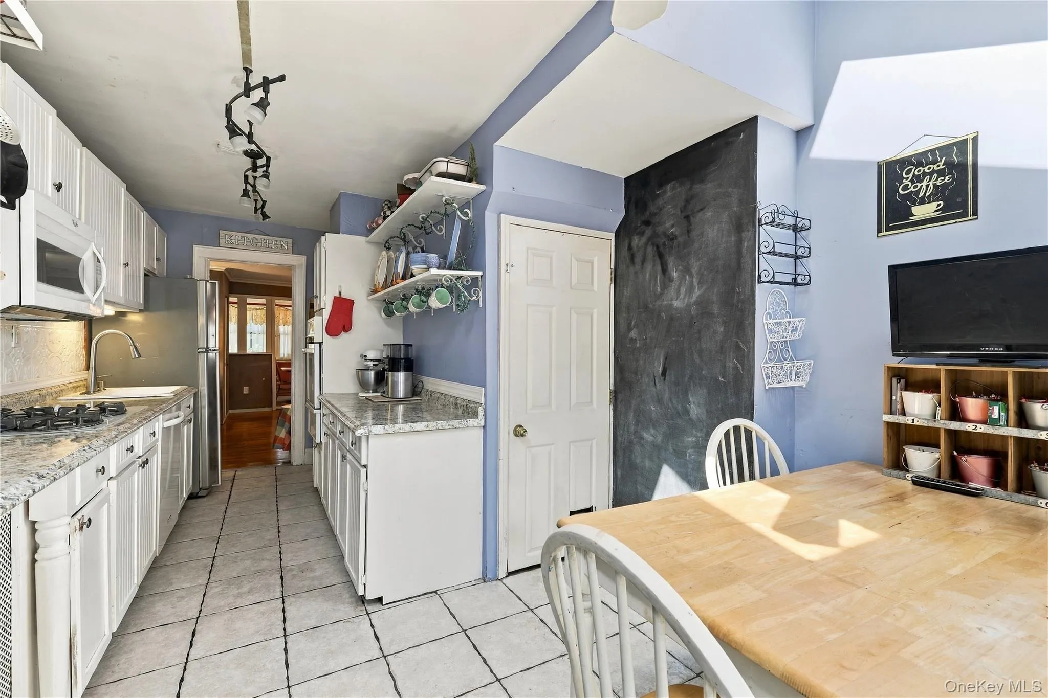 245 Buchanan Street, Huntington, NY, 3 Bedrooms Bedrooms, 7 Rooms Rooms,2 BathroomsBathrooms,Residential,For Rent,Buchanan,0,1049953 245 Buchanan Street, Huntington, NY, 3 Bedrooms Bedrooms, 7 Rooms Rooms,2 BathroomsBathrooms,Residential,For Rent,Buchanan,0,1049953