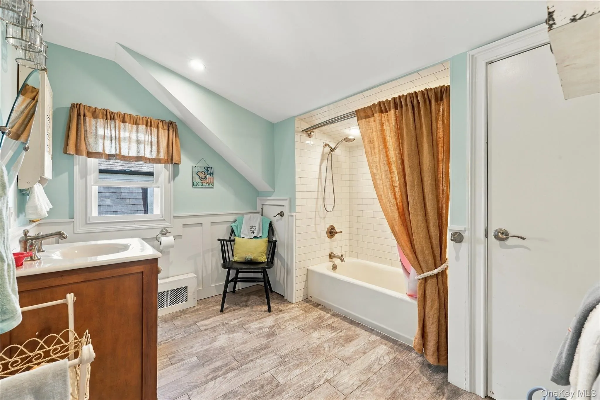 245 Buchanan Street, Huntington, NY, 3 Bedrooms Bedrooms, 7 Rooms Rooms,2 BathroomsBathrooms,Residential,For Rent,Buchanan,0,1049953 245 Buchanan Street, Huntington, NY, 3 Bedrooms Bedrooms, 7 Rooms Rooms,2 BathroomsBathrooms,Residential,For Rent,Buchanan,0,1049953