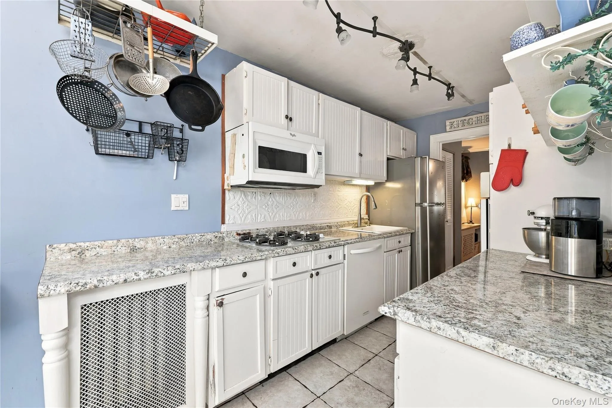 245 Buchanan Street, Huntington, NY, 3 Bedrooms Bedrooms, 7 Rooms Rooms,2 BathroomsBathrooms,Residential,For Rent,Buchanan,0,1049953 245 Buchanan Street, Huntington, NY, 3 Bedrooms Bedrooms, 7 Rooms Rooms,2 BathroomsBathrooms,Residential,For Rent,Buchanan,0,1049953