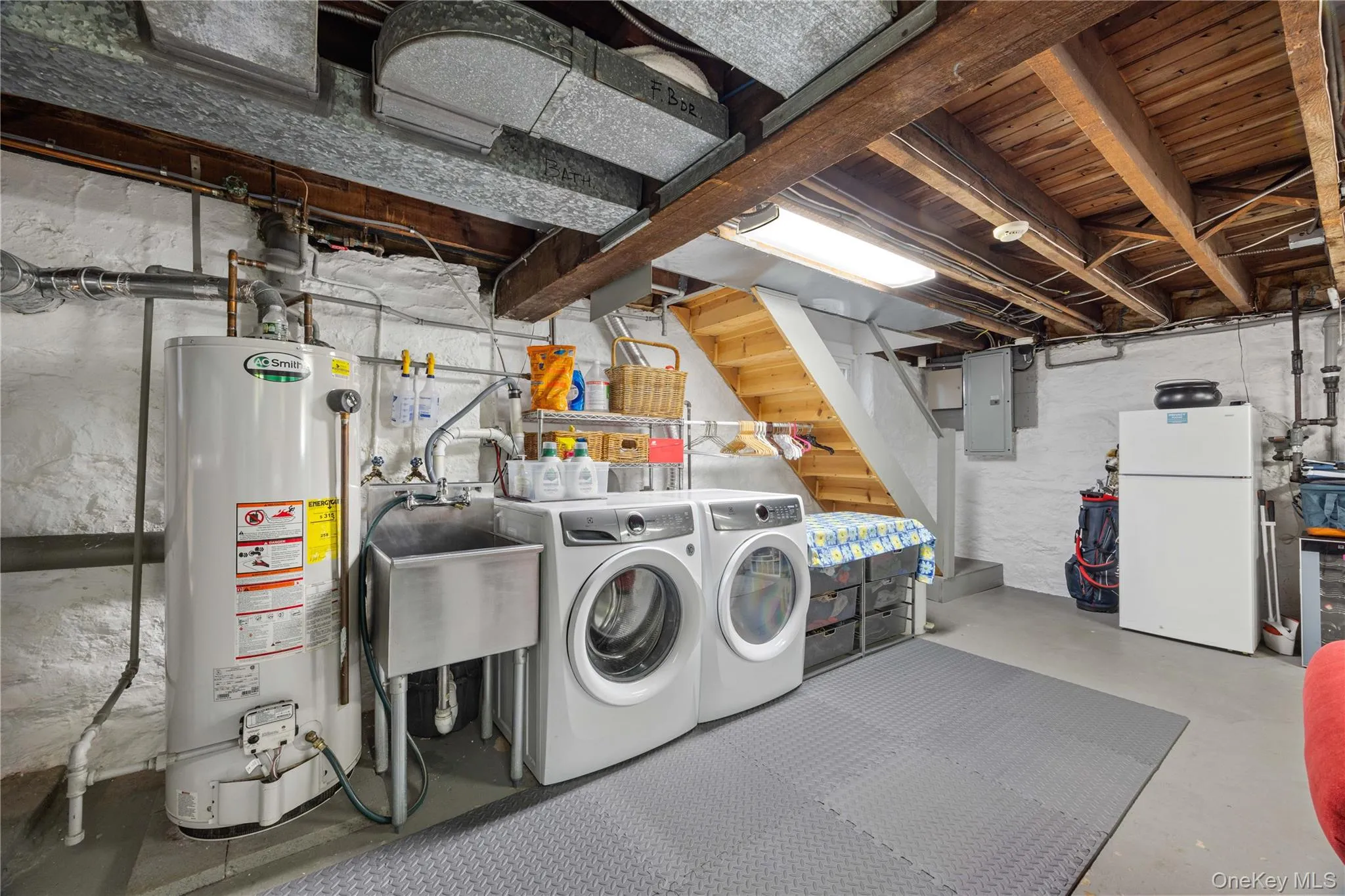 33 Cassilis Avenue, Yonkers, NY, 3 Bedrooms Bedrooms, 7 Rooms Rooms,1 BathroomBathrooms,Residential,For Rent,Cassilis,0,1049955 33 Cassilis Avenue, Yonkers, NY, 3 Bedrooms Bedrooms, 7 Rooms Rooms,1 BathroomBathrooms,Residential,For Rent,Cassilis,0,1049955