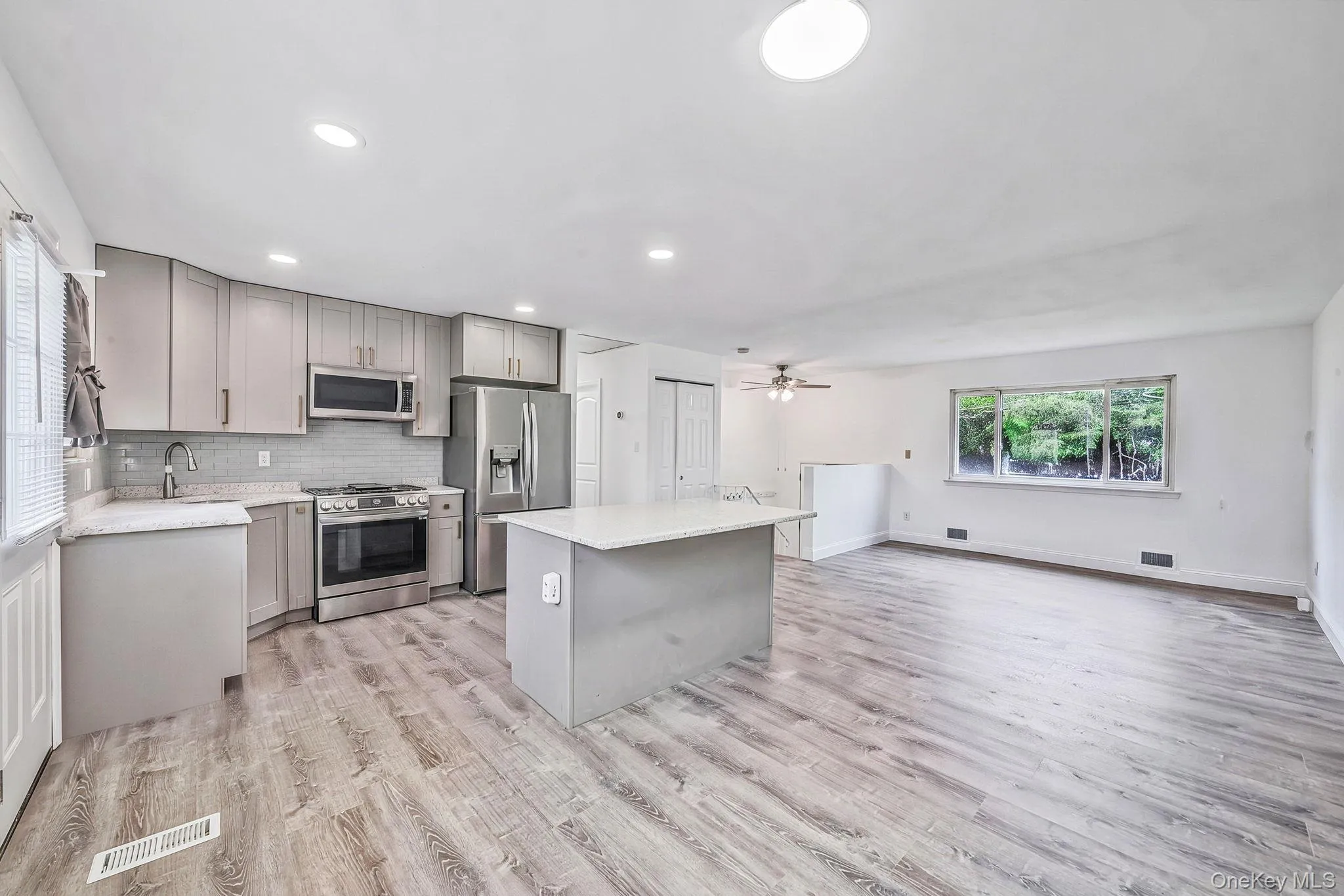 152 Alkier Street, Islip, NY, 4 Bedrooms Bedrooms, 13 Rooms Rooms,2 BathroomsBathrooms,Residential,For Rent,Alkier,0,1049960 152 Alkier Street, Islip, NY, 4 Bedrooms Bedrooms, 13 Rooms Rooms,2 BathroomsBathrooms,Residential,For Rent,Alkier,0,1049960